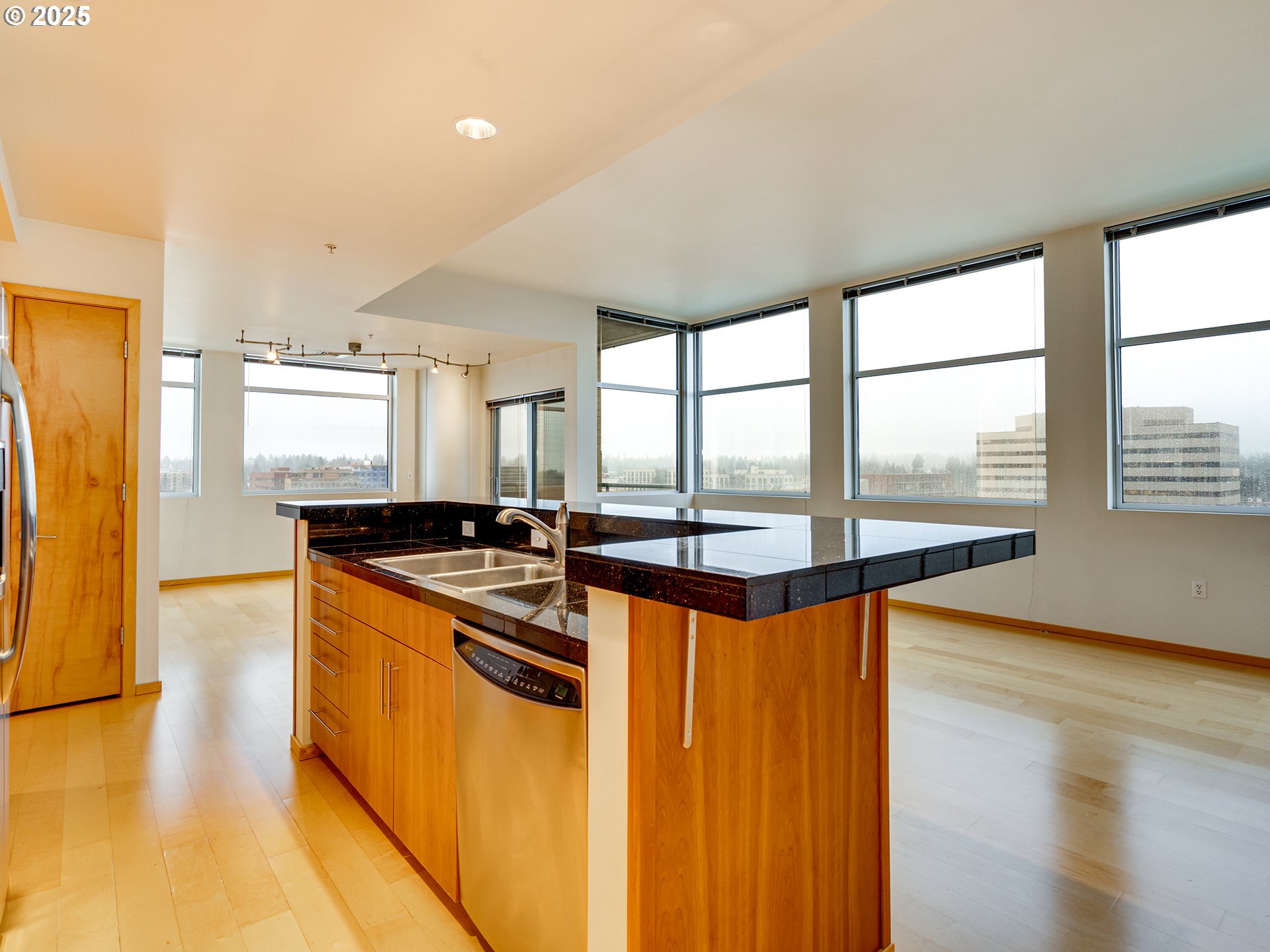 Photo #4: 539146416 Listing: Photo #4