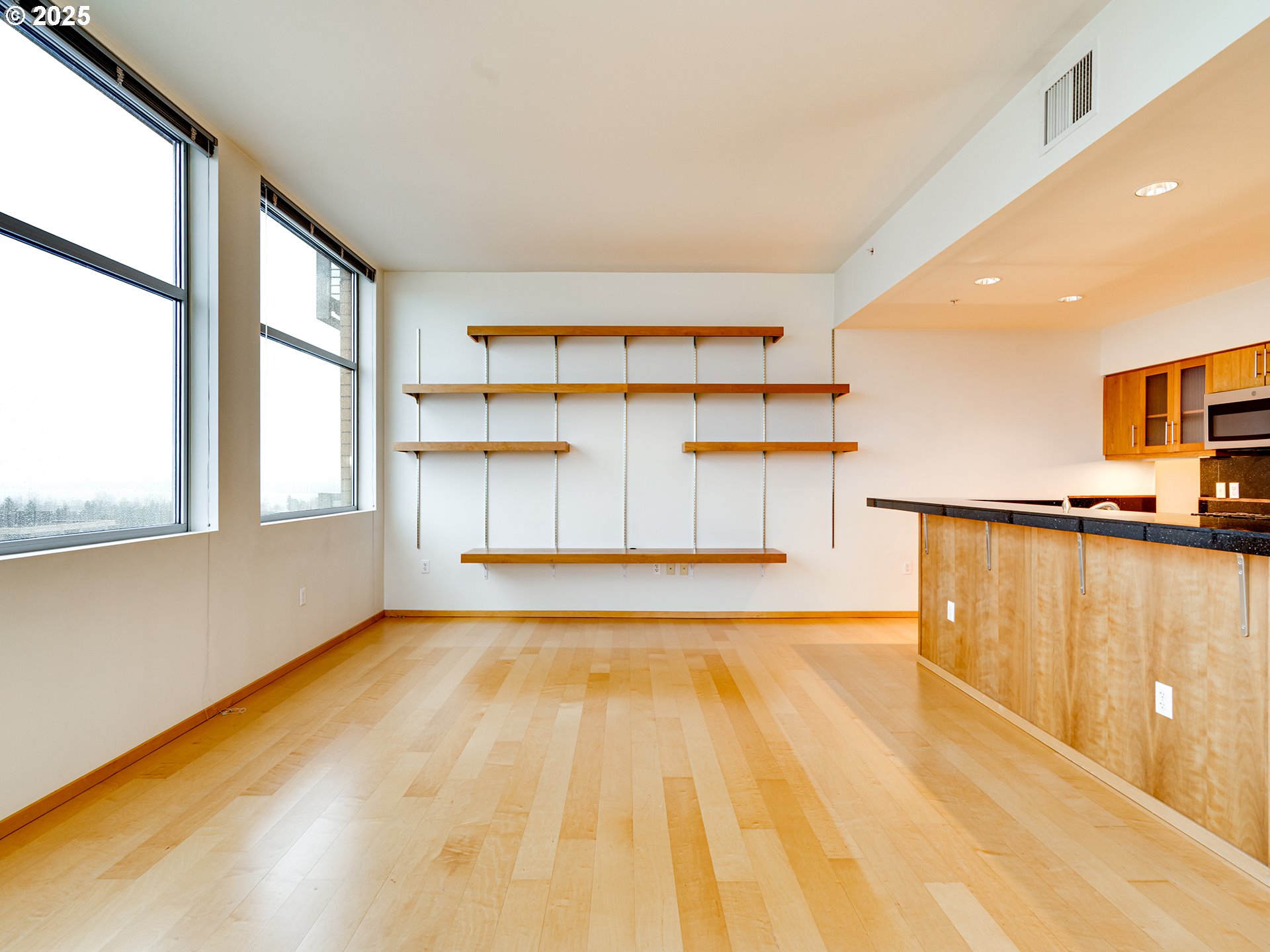 Photo #2: 539146416 Listing: Photo #2