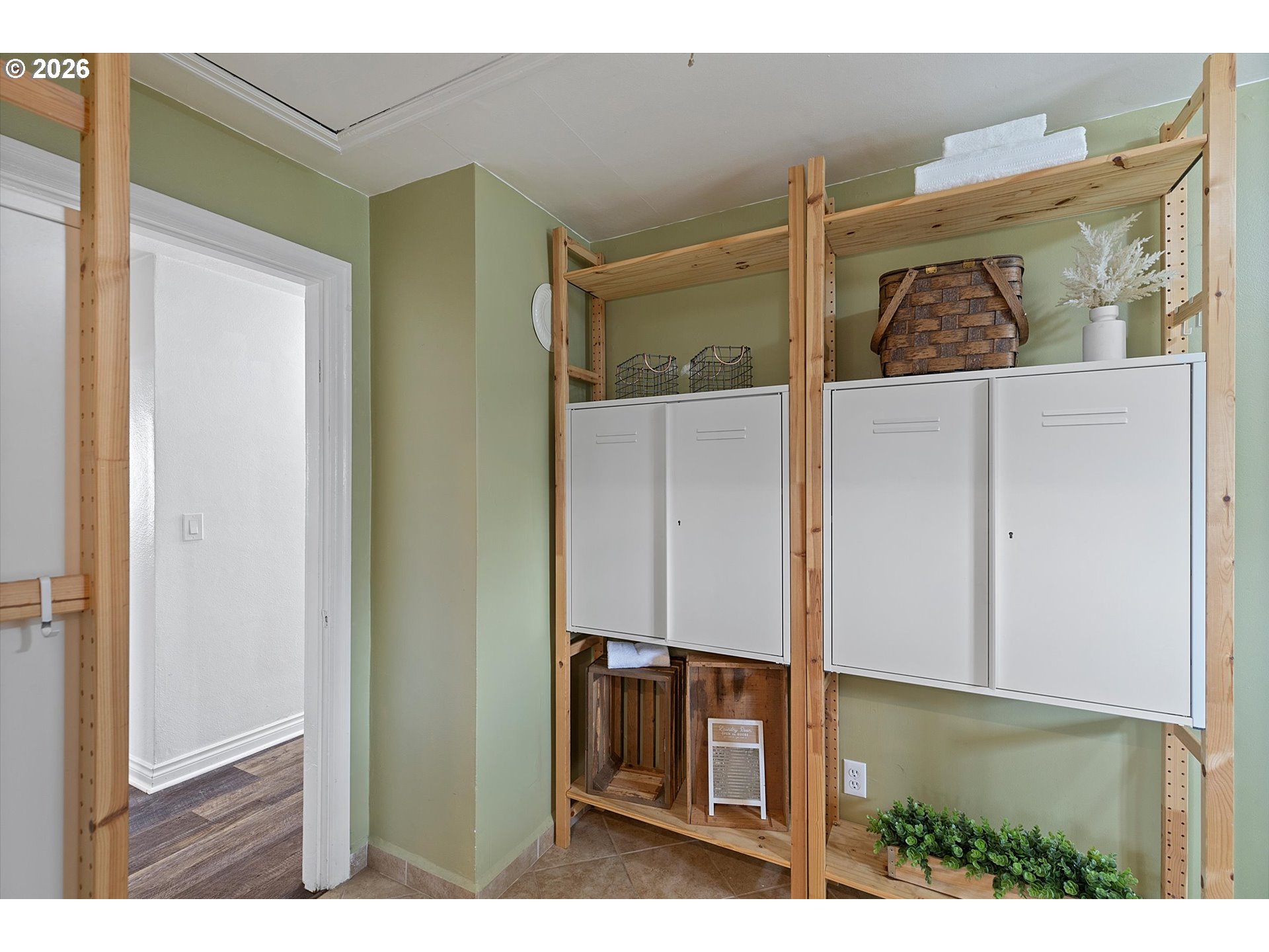 900 N WILLIAMS ST, Newberg, OR, 97132