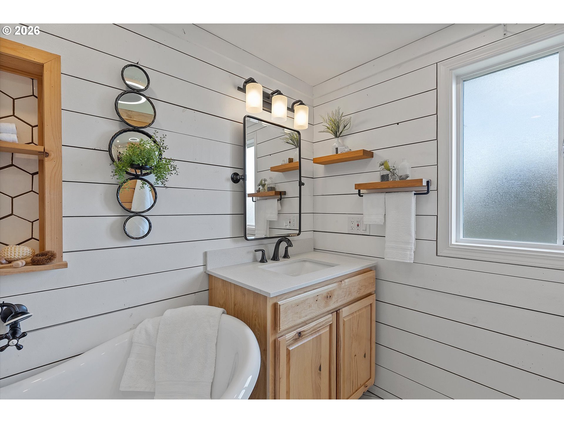 900 N WILLIAMS ST, Newberg, OR, 97132