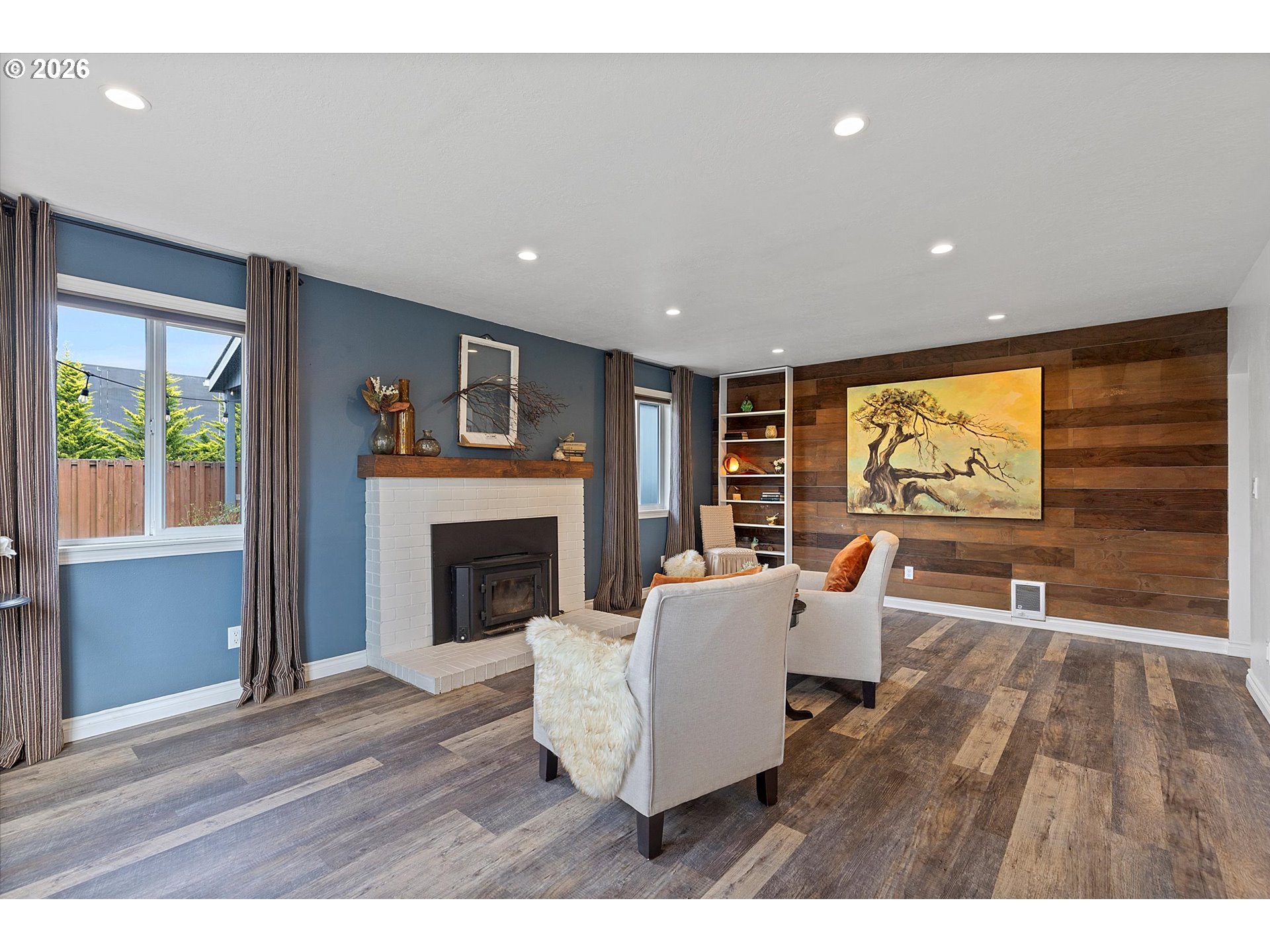 900 N WILLIAMS ST, Newberg, OR, 97132