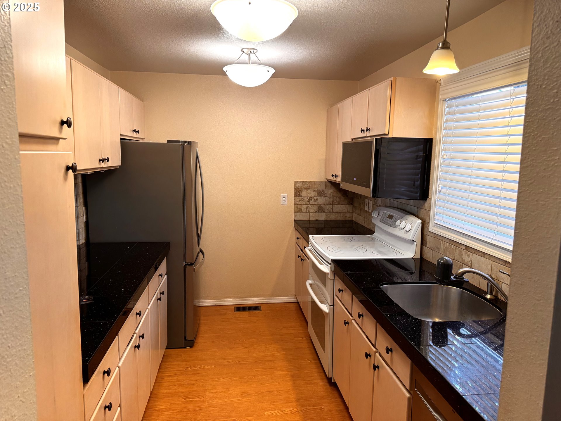 Photo #6: 540608222 Listing 