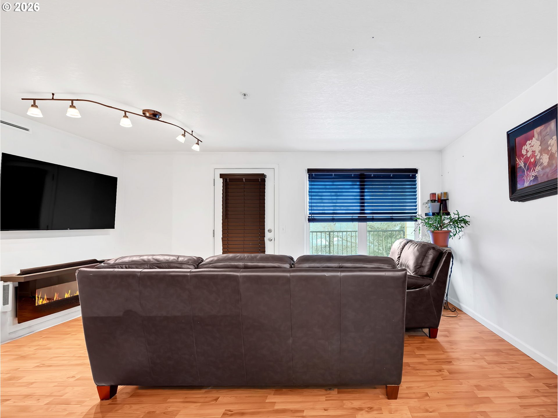 Photo #2: 541019359 Listing: Photo #2