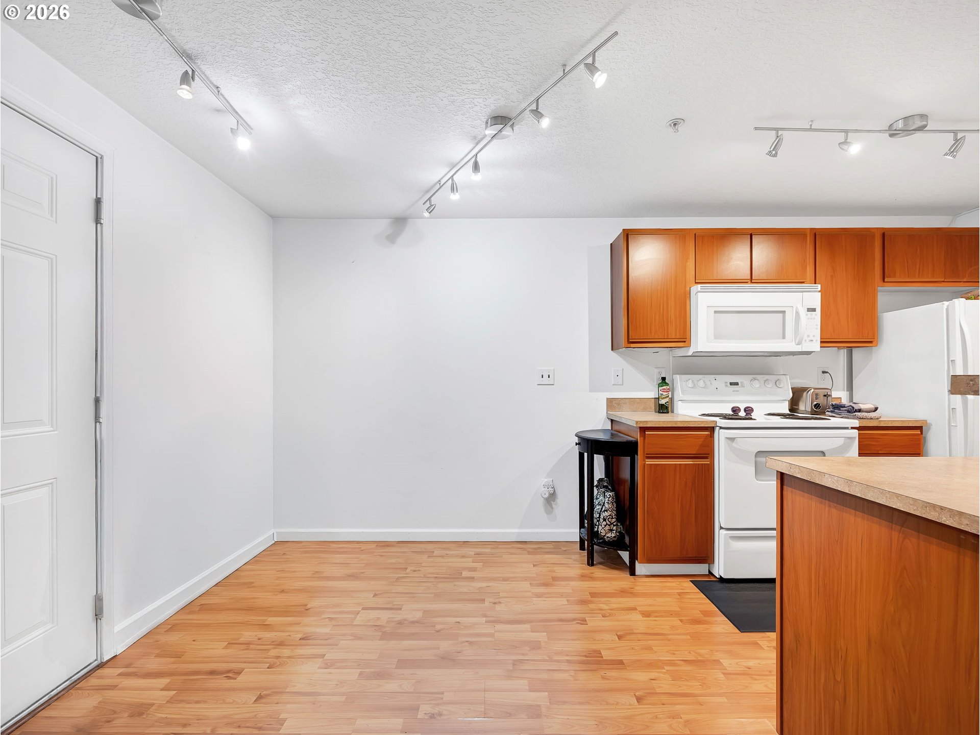 Photo #5: 541019359 Listing: Photo #5