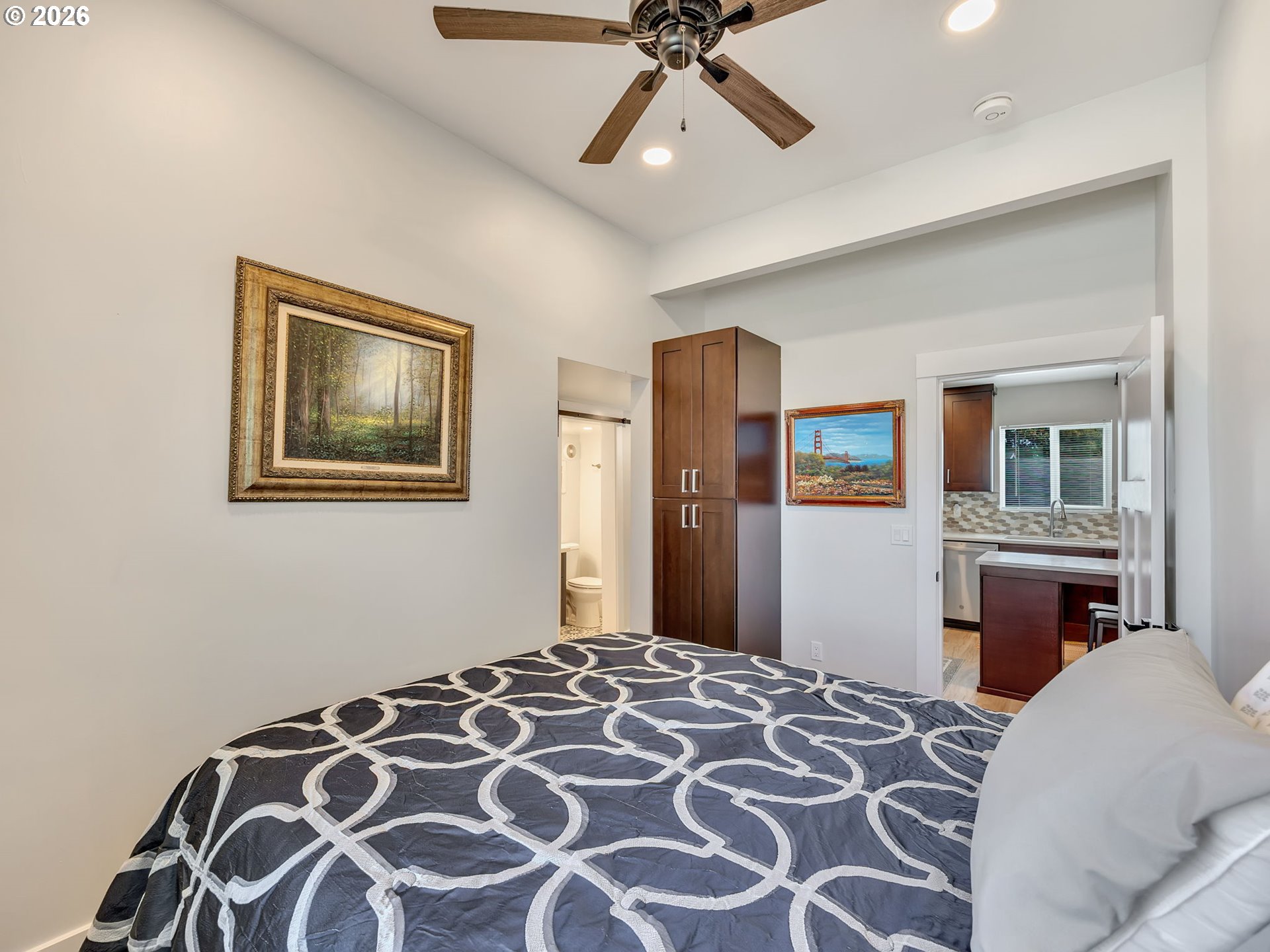 1103 AVENUE F, Seaside, OR, 97138