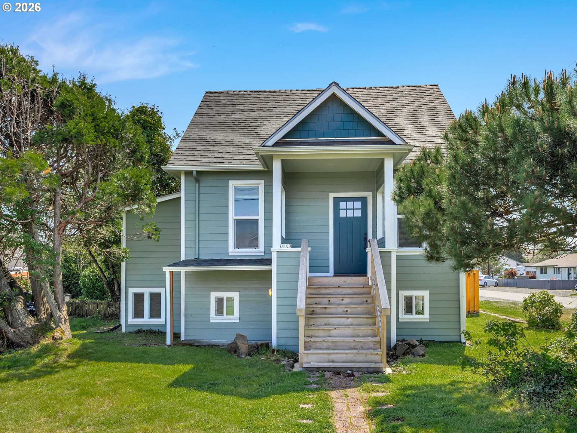 1103 AVENUE F, Seaside, OR, 97138