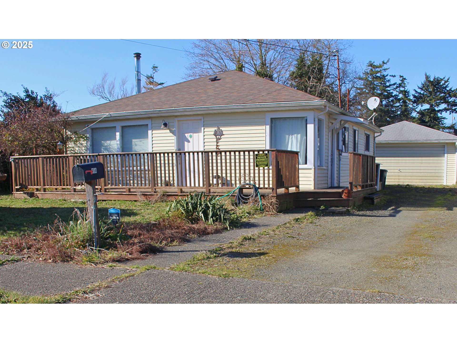 Photo of 456 CAMMANN ST Coos Bay OR 97420