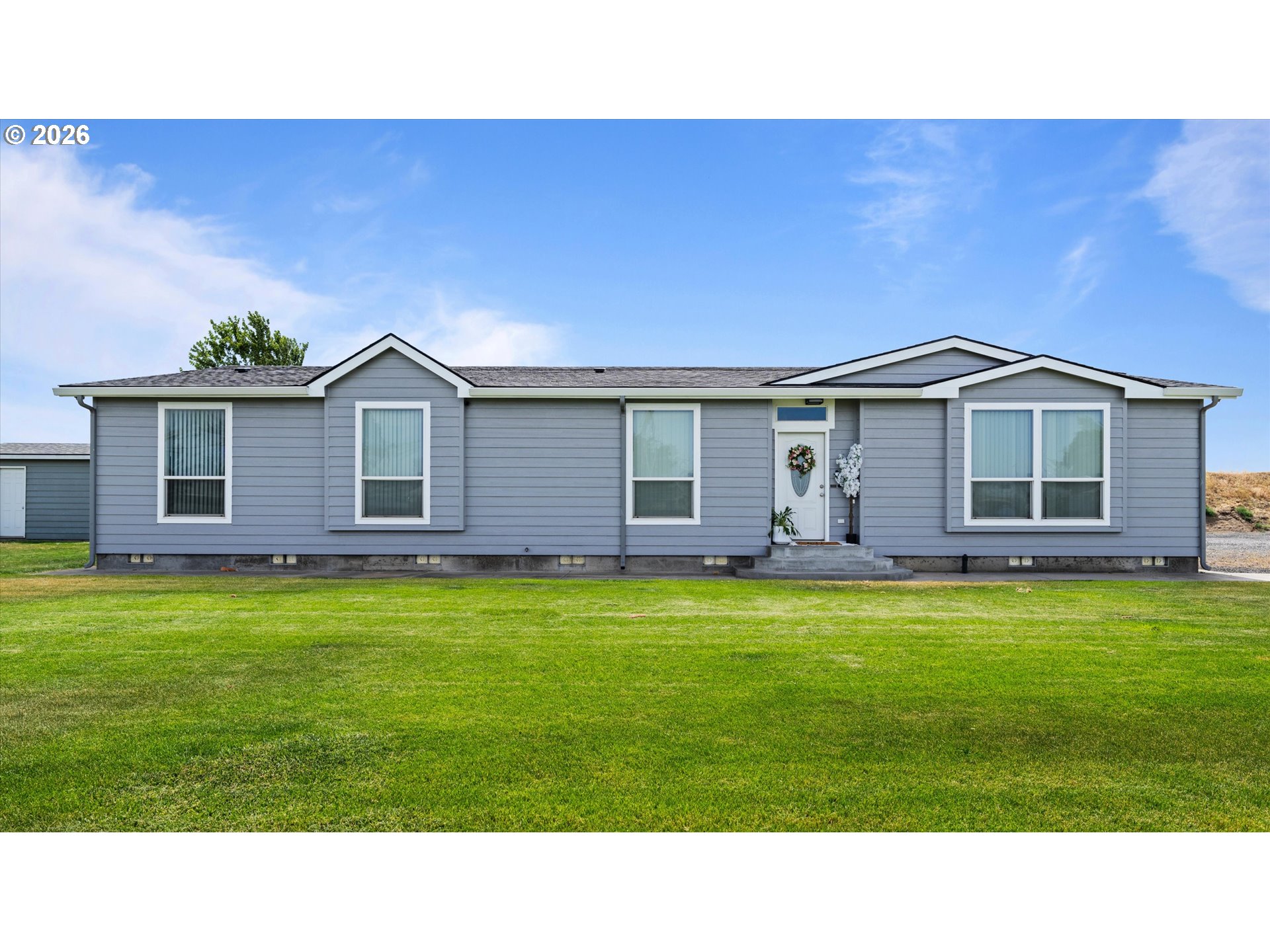Photo of 32374 E LOOP RD Hermiston OR 97838