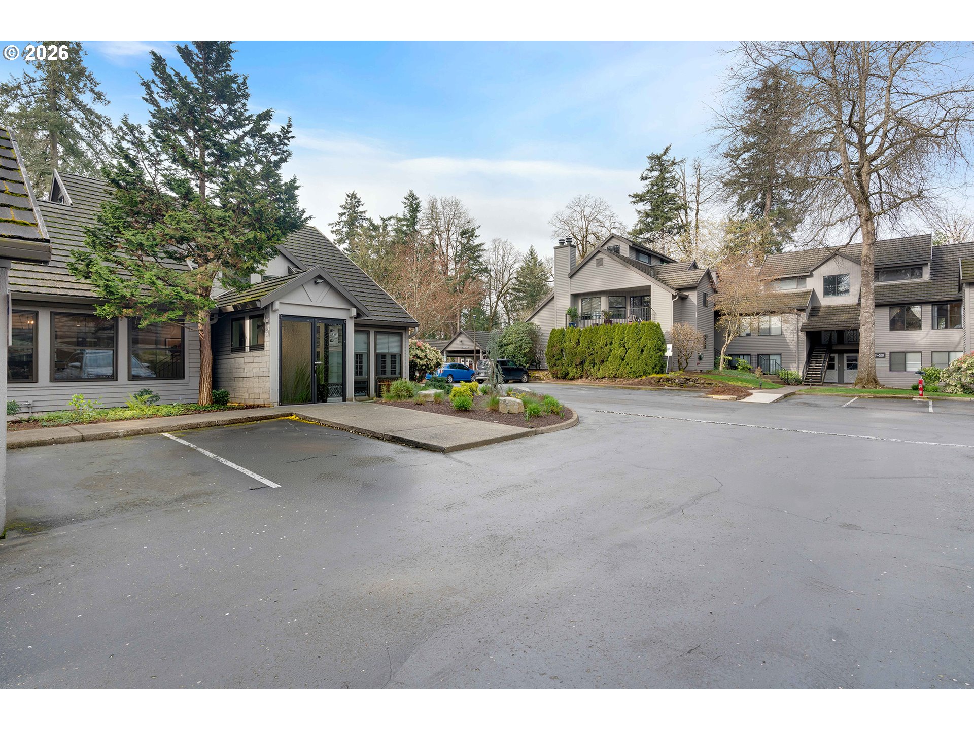 4000 CARMAN DR UNIT 106, Lake Oswego, OR, 97035