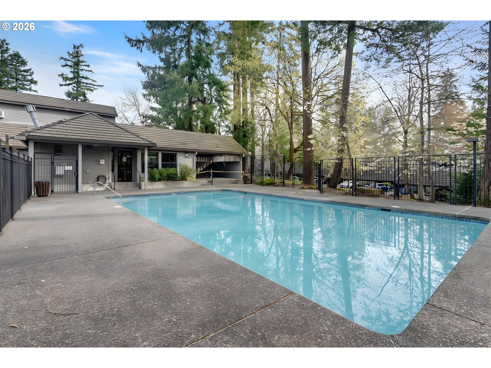 4000 CARMAN DR UNIT 106, Lake Oswego, OR, 97035