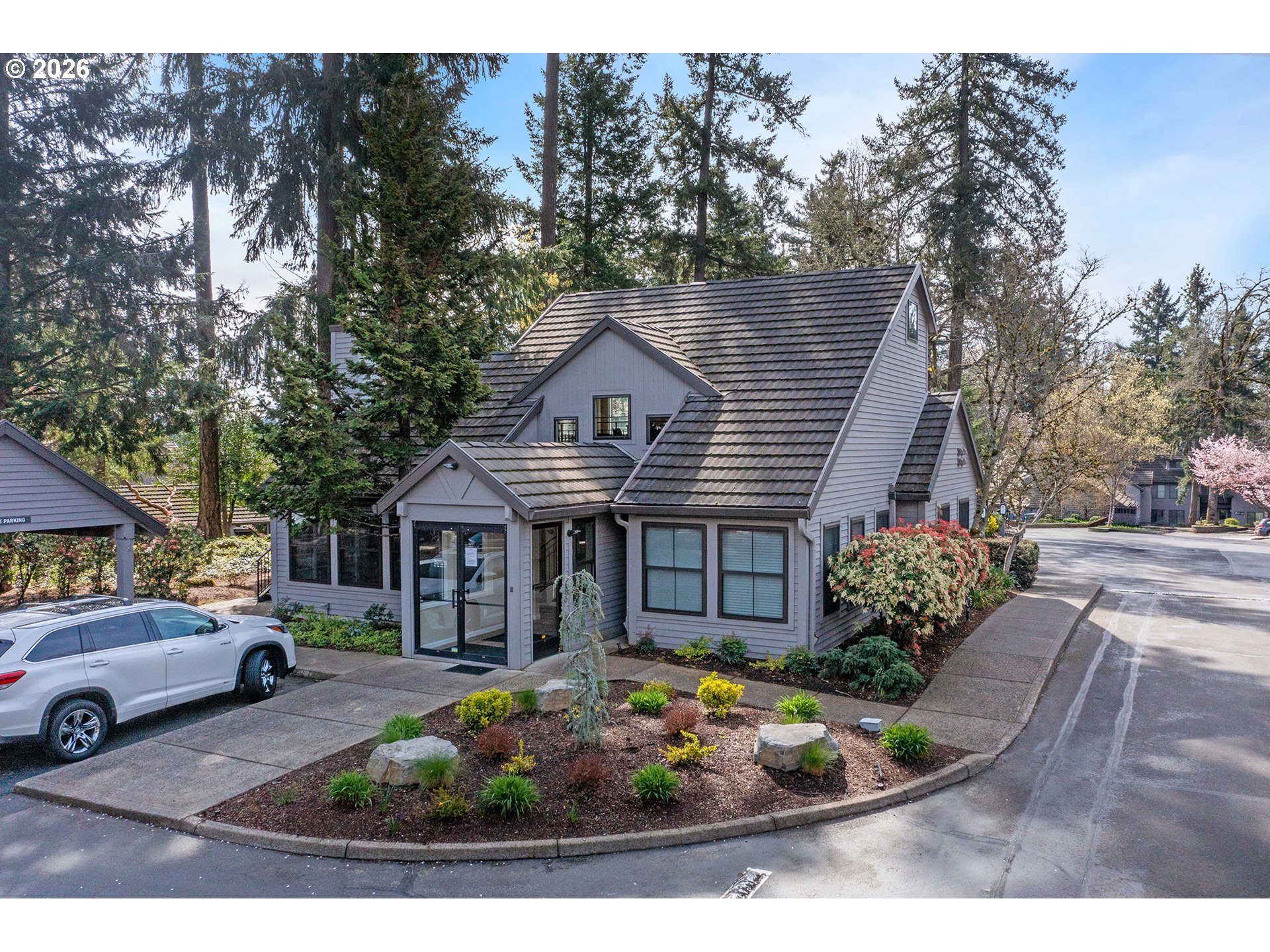 4000 CARMAN DR UNIT 106, Lake Oswego, OR, 97035