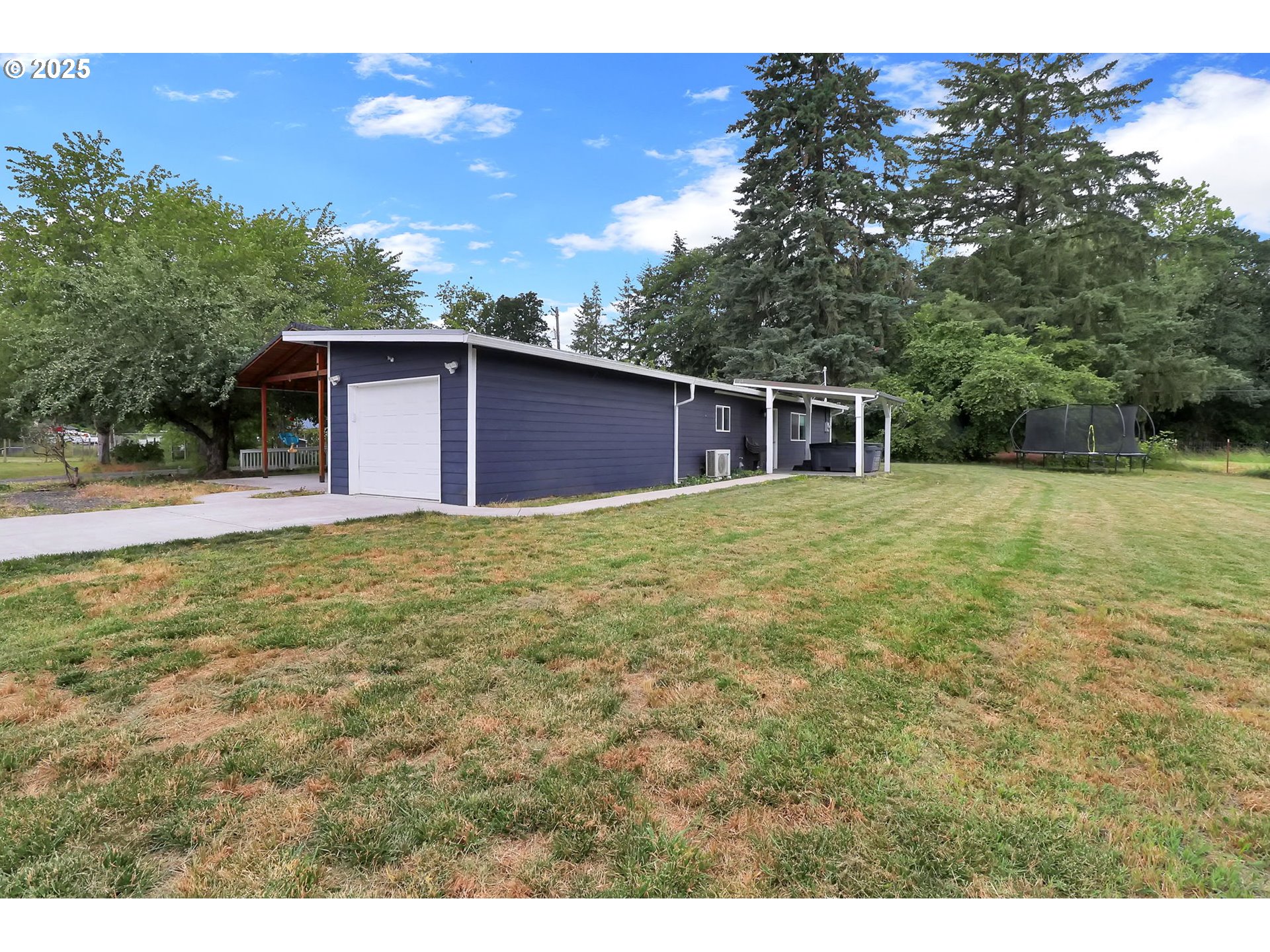 93215 LONG TOM DR, Cheshire, OR, 97419