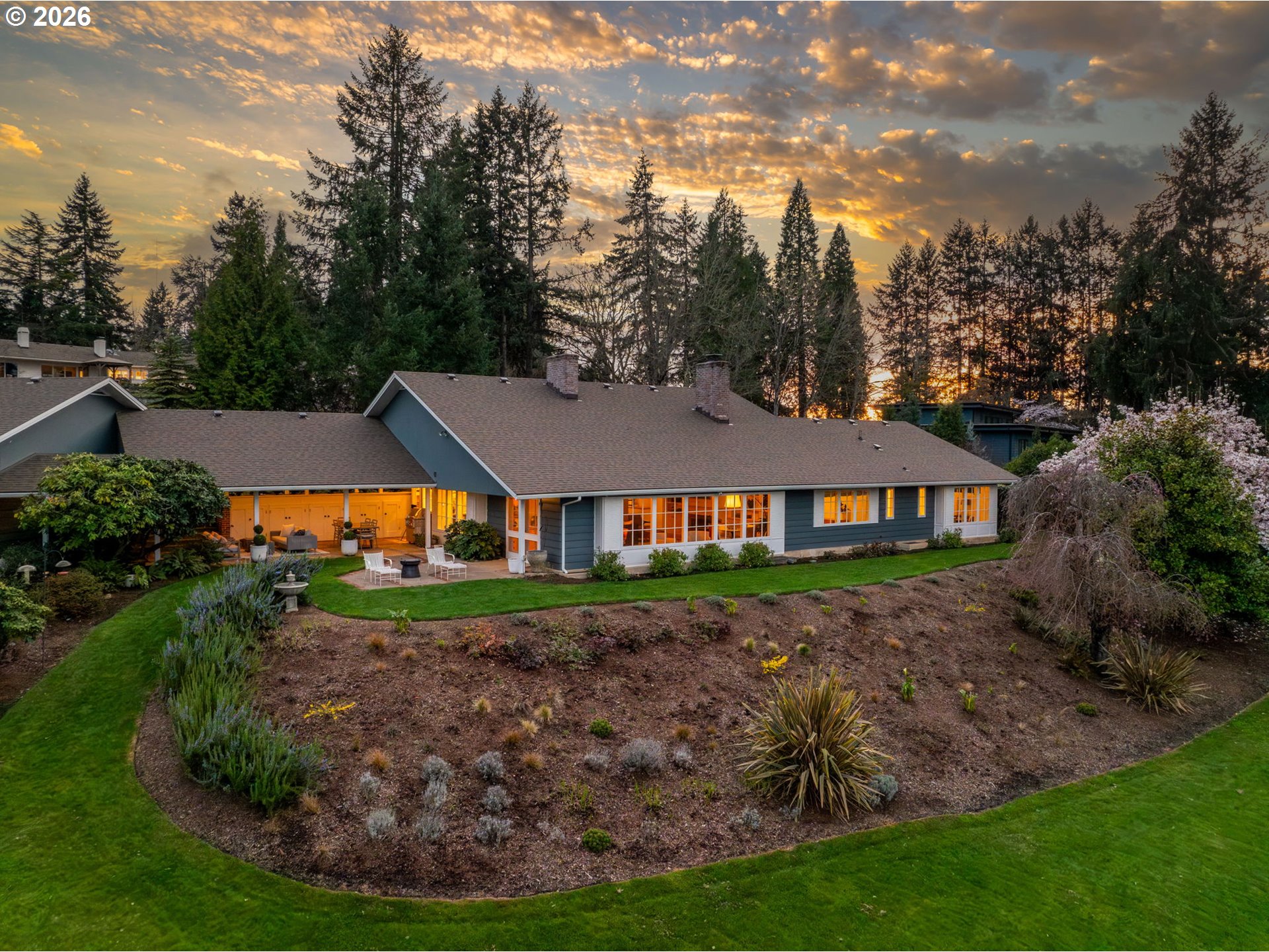 2934 SW MONTGOMERY DR, Portland, OR, 97201