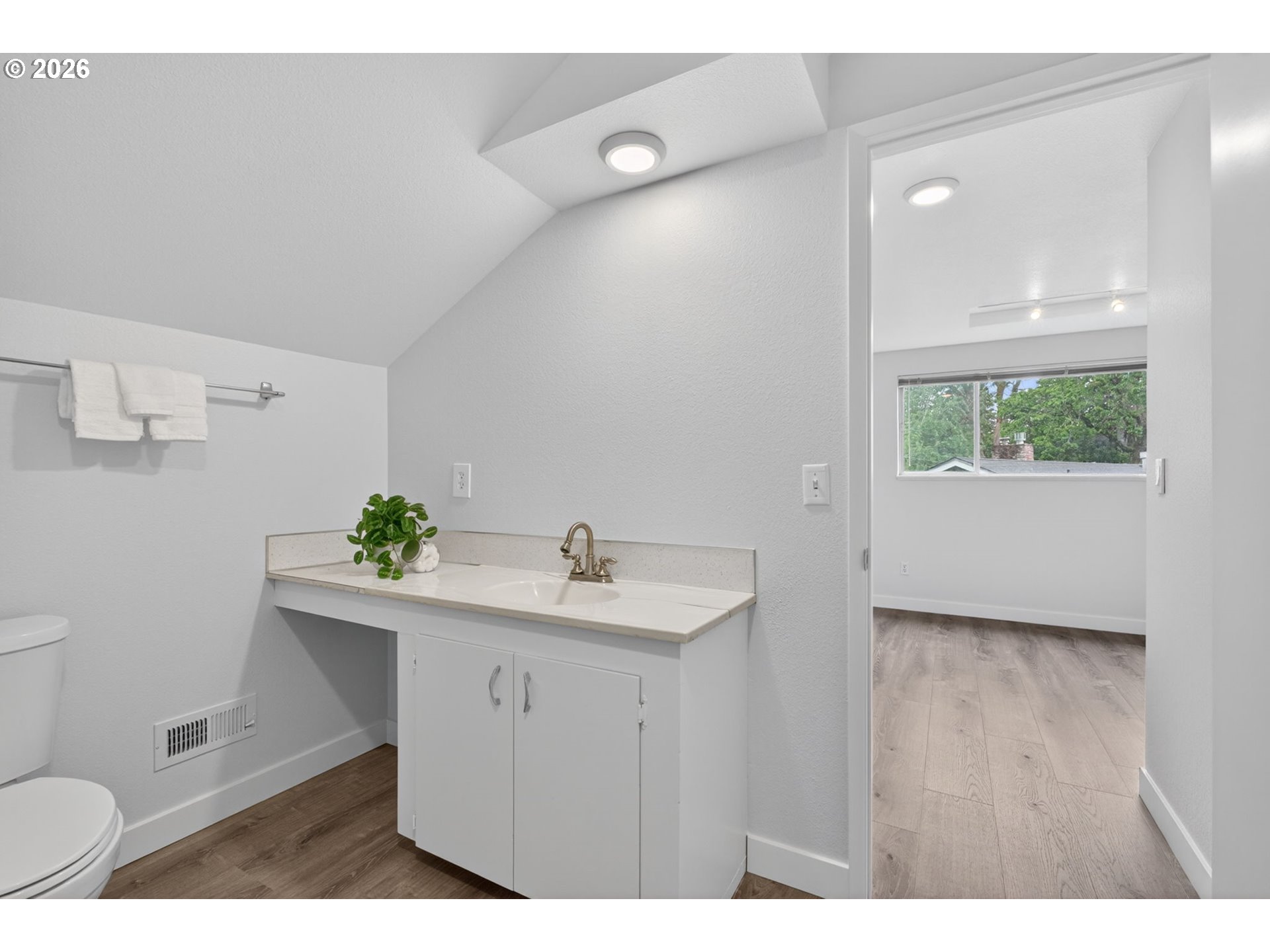 1480 NW JENNE AVE, Portland, OR, 97229