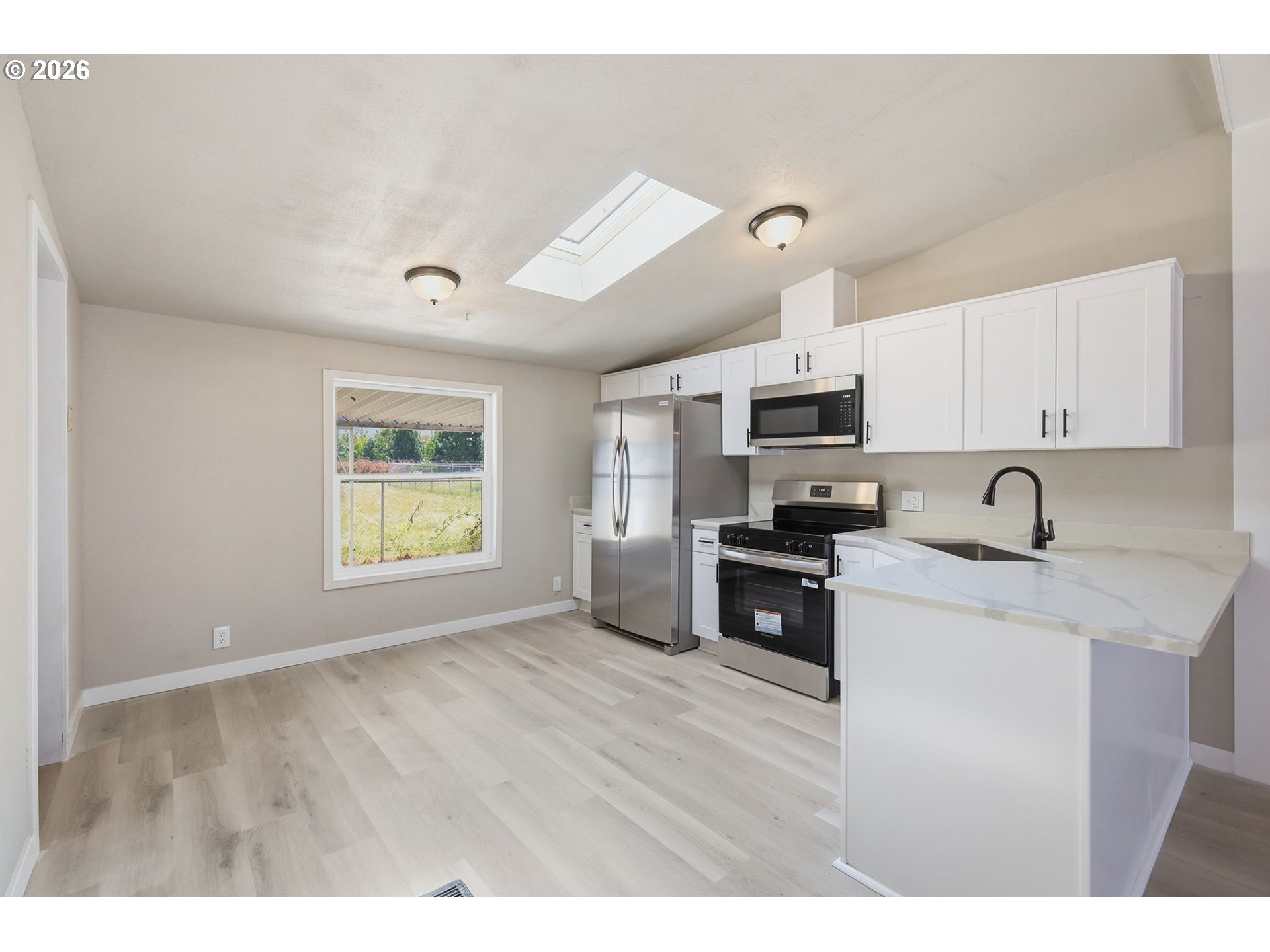 Property photo 11 of 41