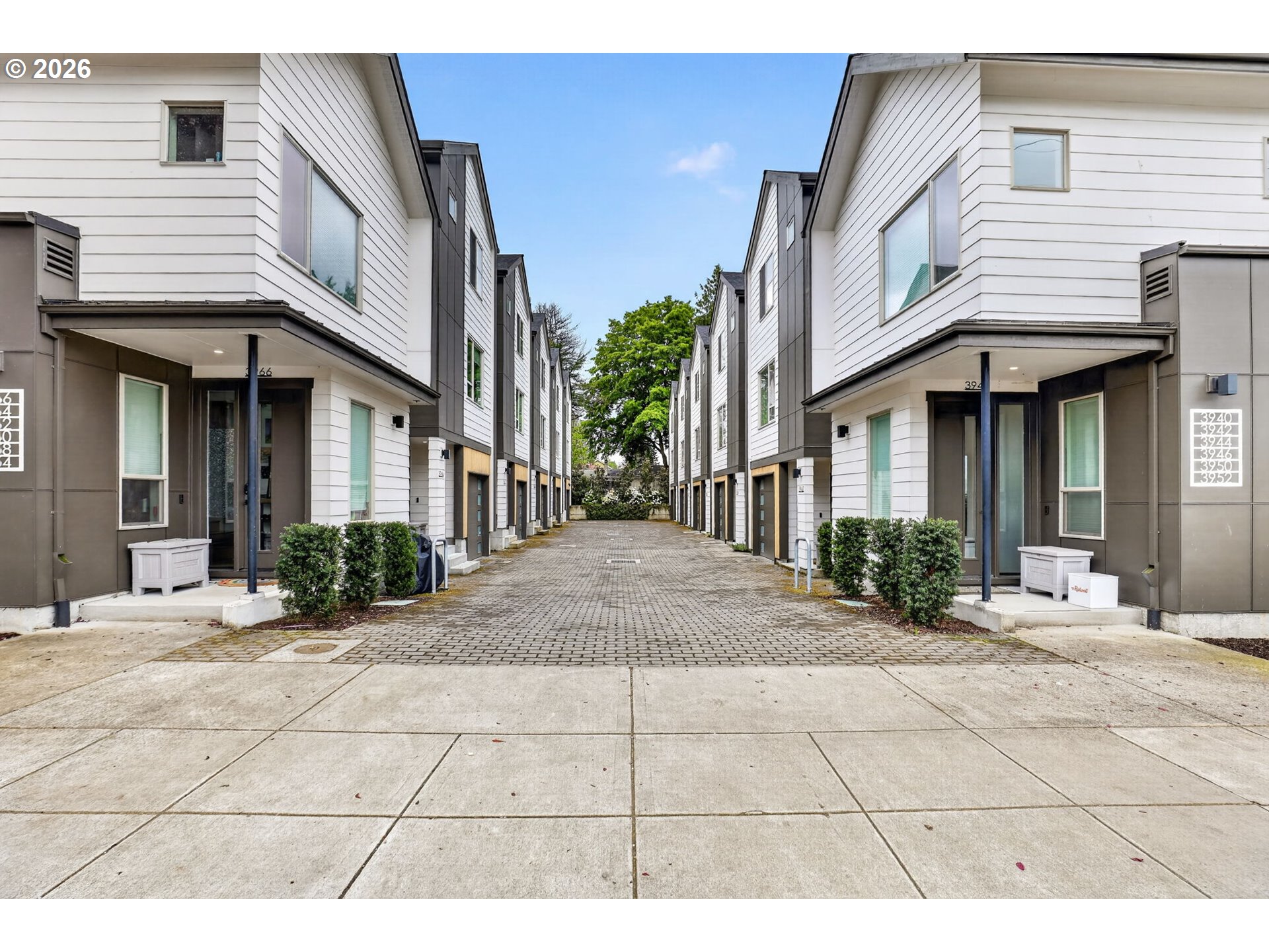 Photo #1: 551914033 Listing: Photo #1