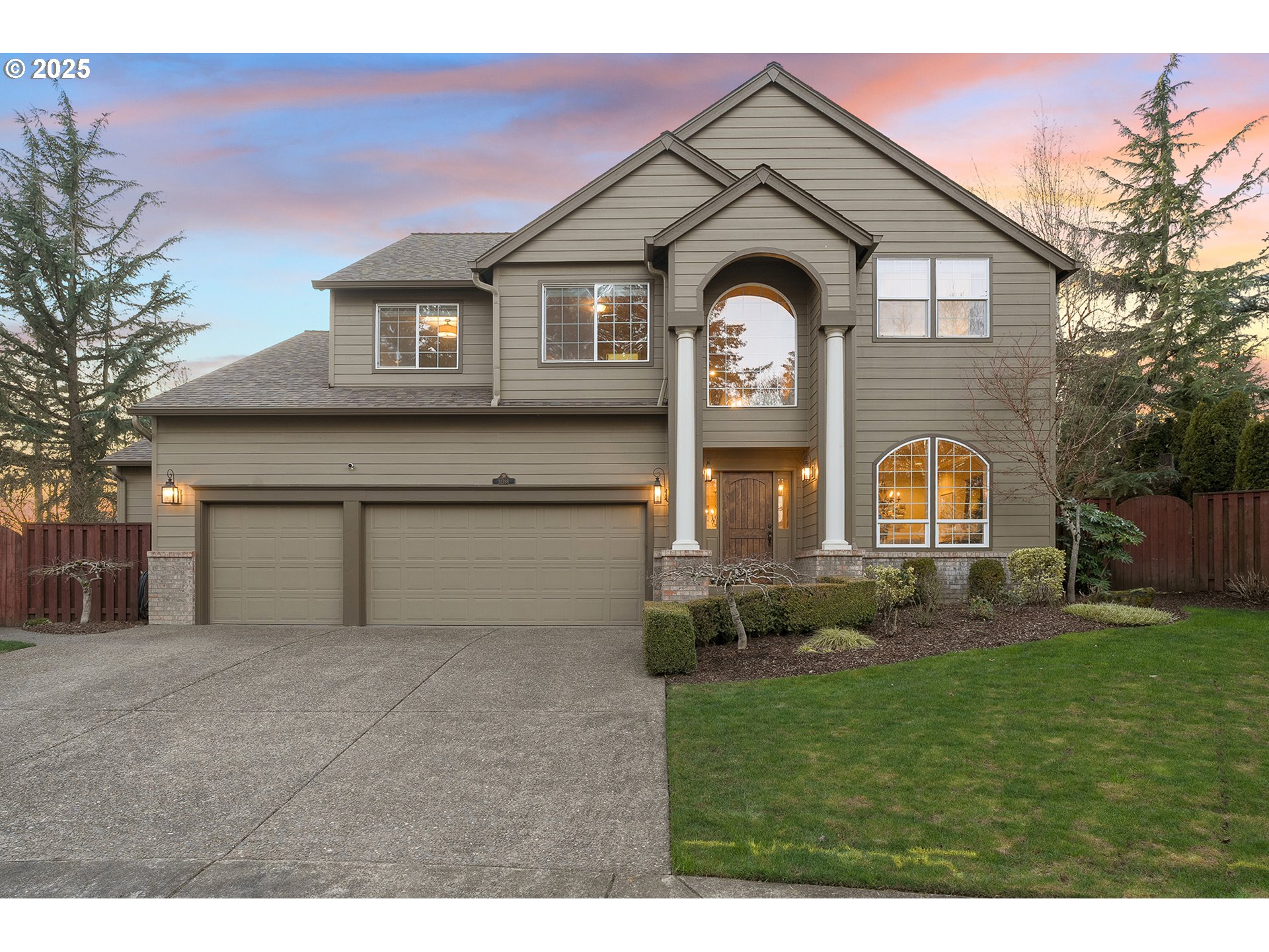 Photo of 31398 OLYMPIC DR Wilsonville OR 97070