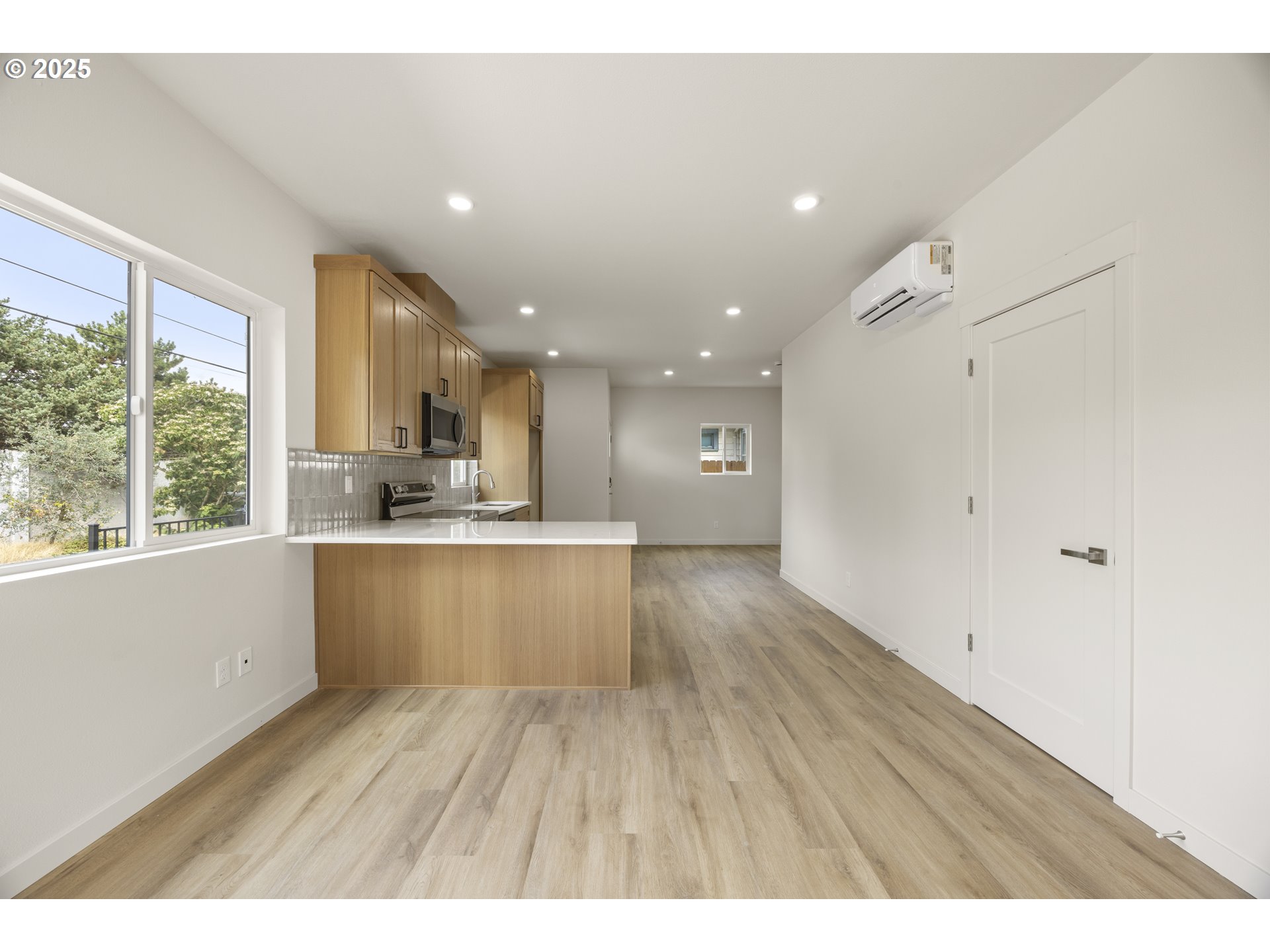 Photo #8: 552644934 Listing: Photo #8