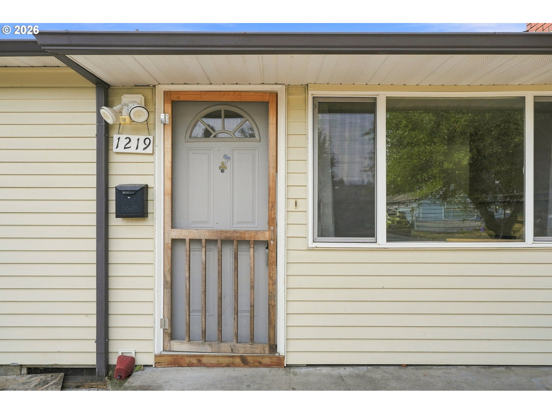 Property photo 6 of 42
