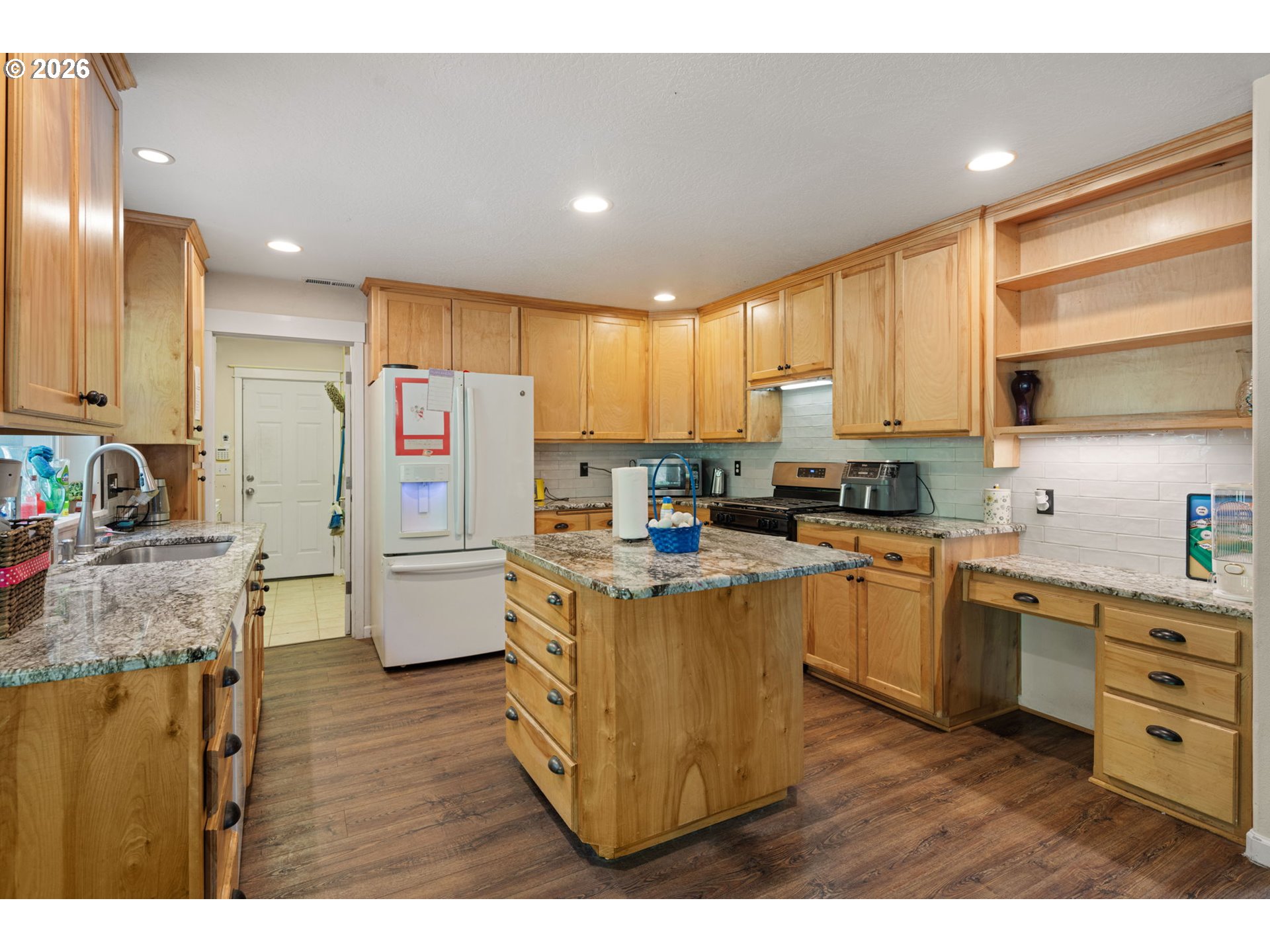 Property photo 11 of 48