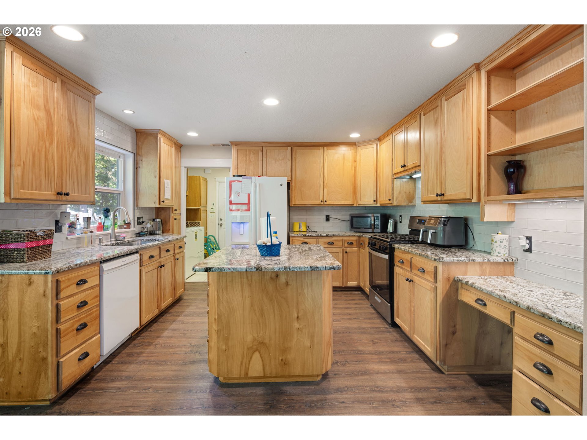 Property photo 12 of 48