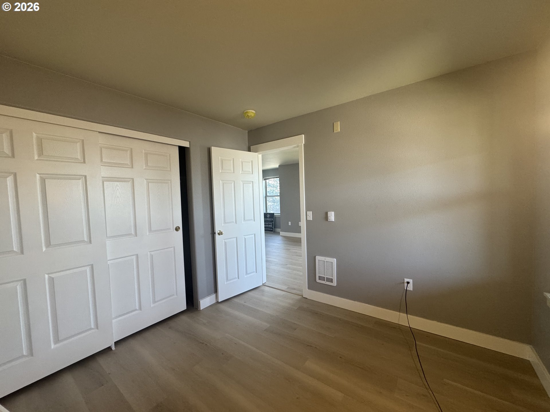 Photo #5: 555455306 Listing: Photo #5