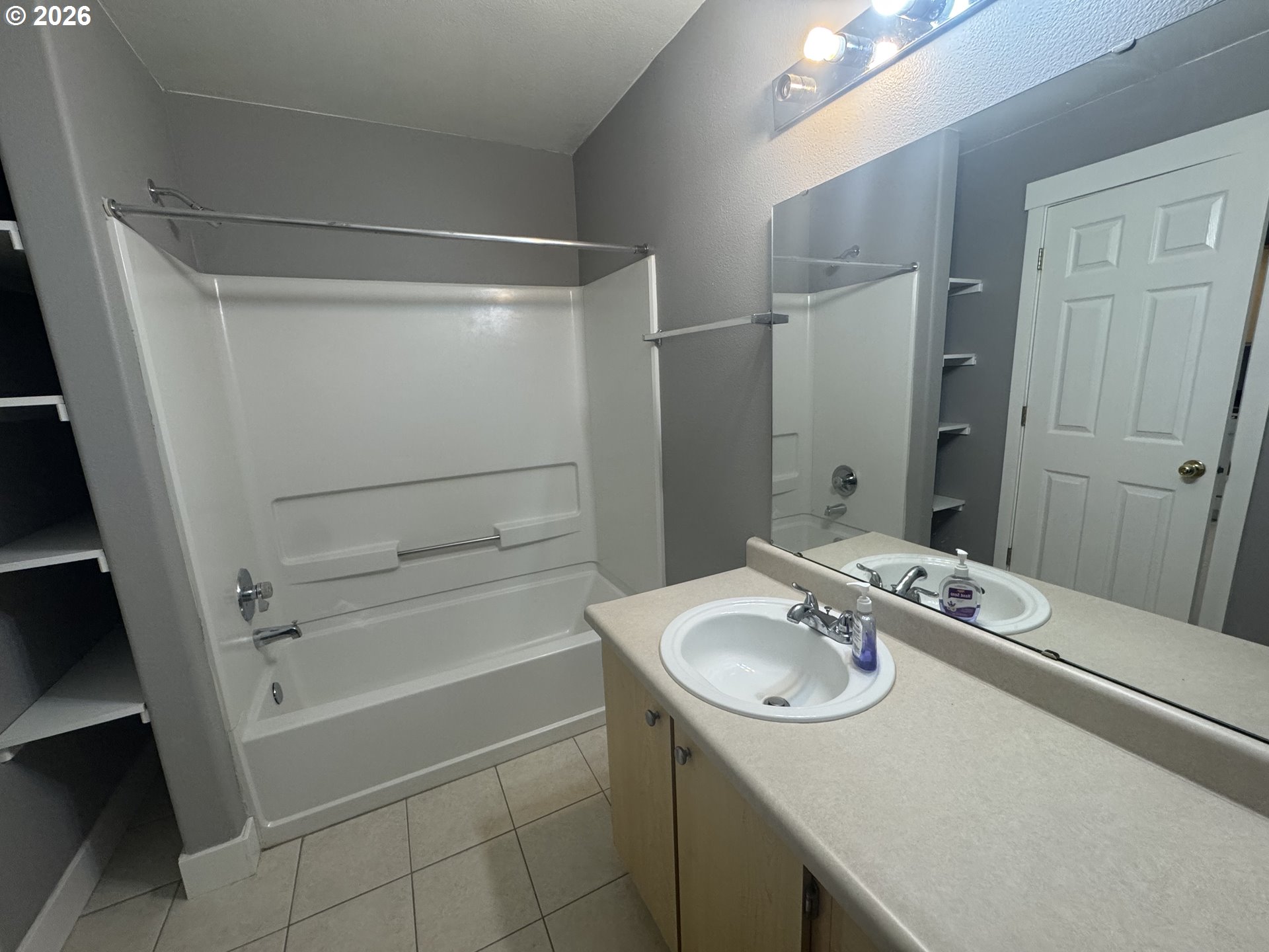 Photo #8: 555455306 Listing: Photo #8