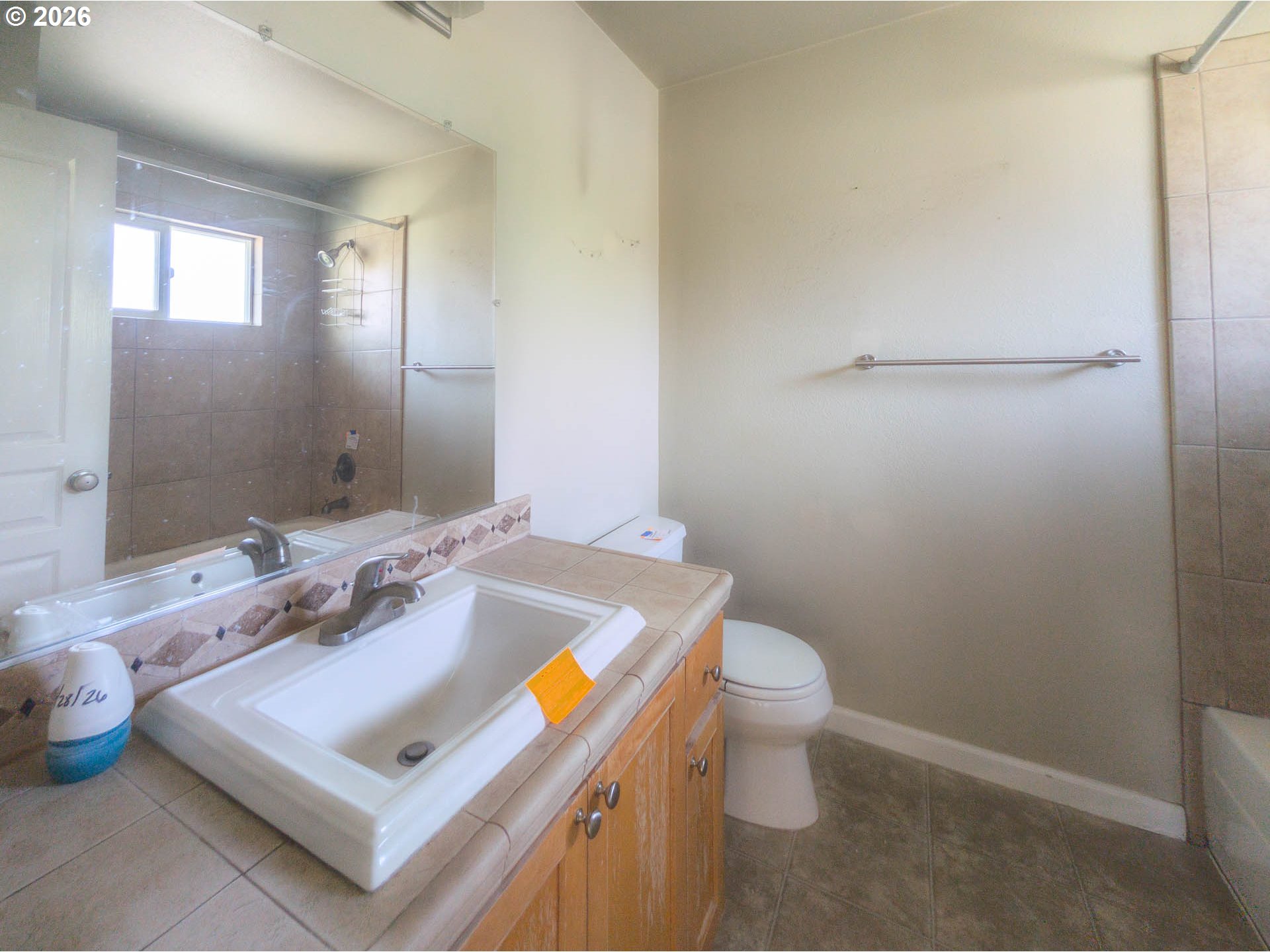 Photo #4: 555580036 Listing: Photo #4