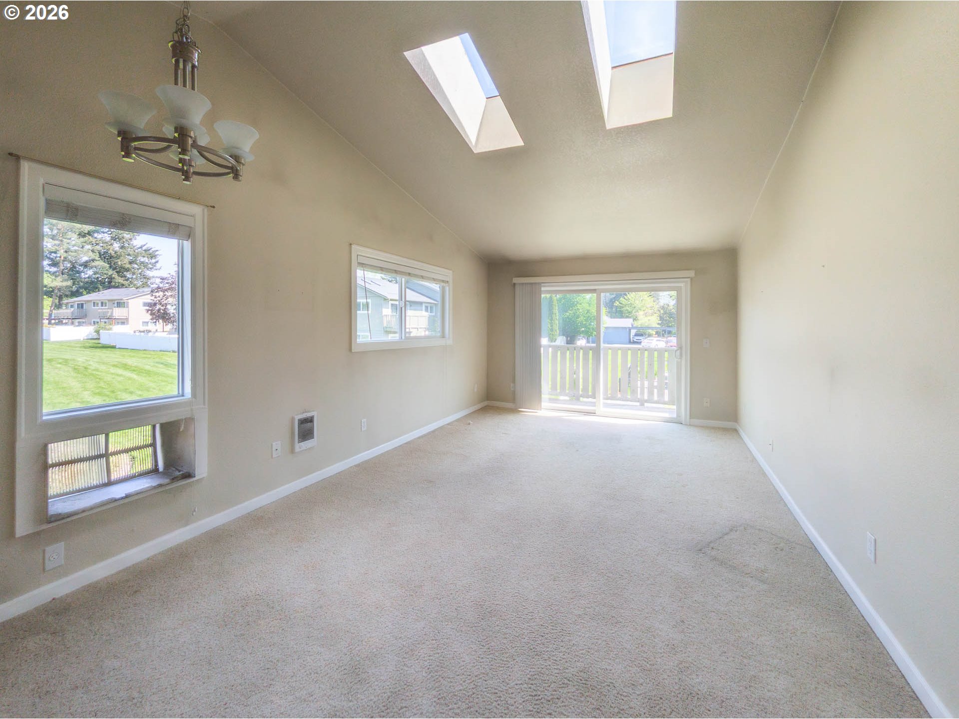 Photo #1: 555580036 Listing: Photo #1