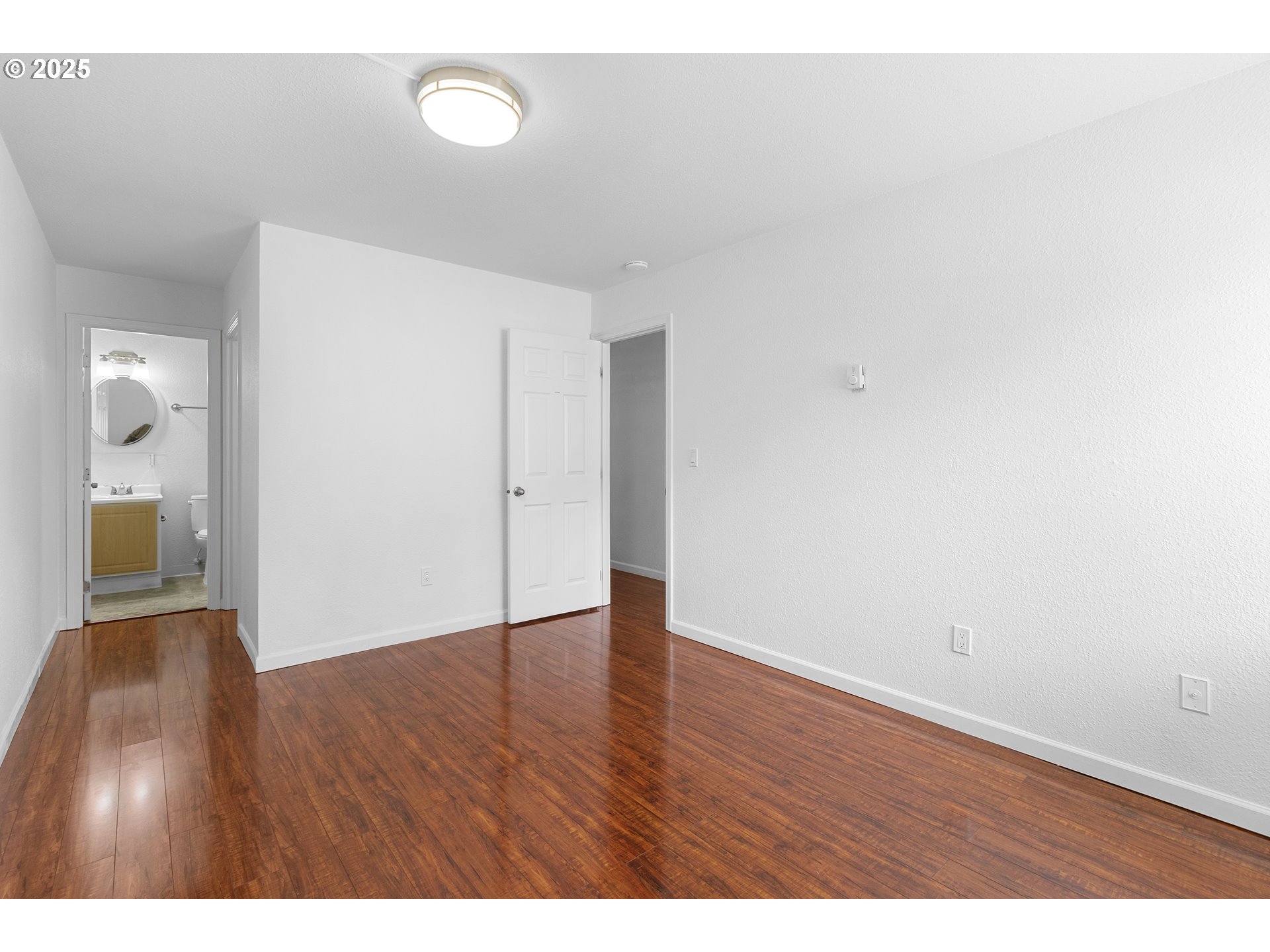 Photo #17: 556329155 Listing: Photo #17