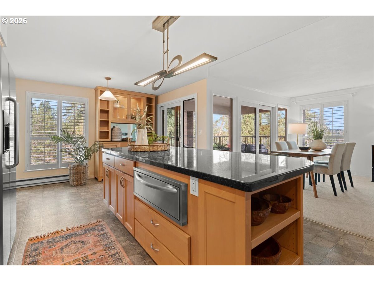 Photo #10: 557468517 Listing: Photo #10