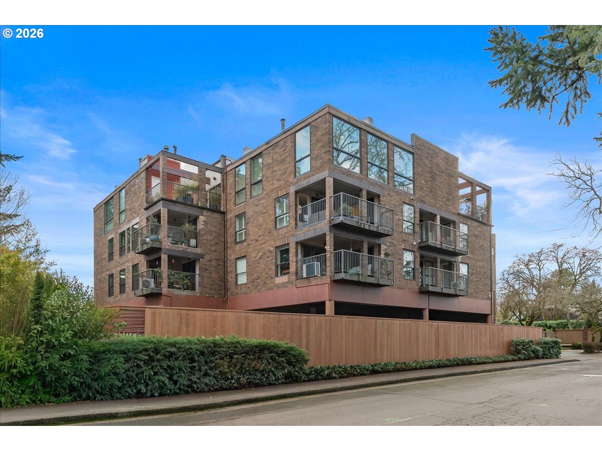 Photo #1: 557468517 Listing: Photo #1