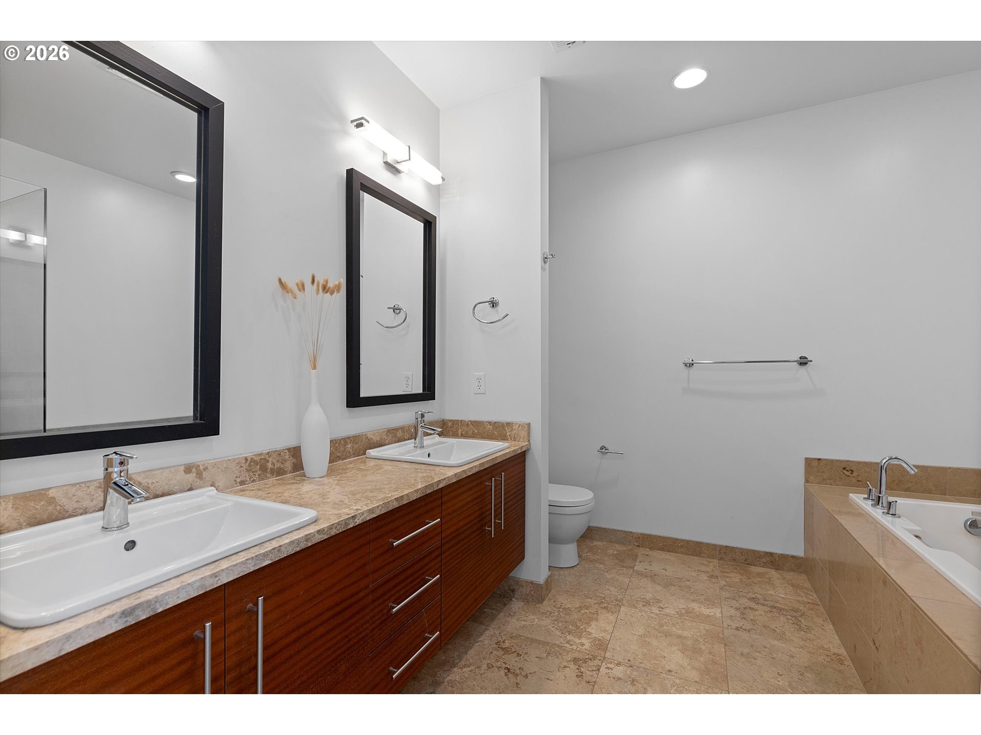 Photo #27: 557678934 Listing: Photo #27