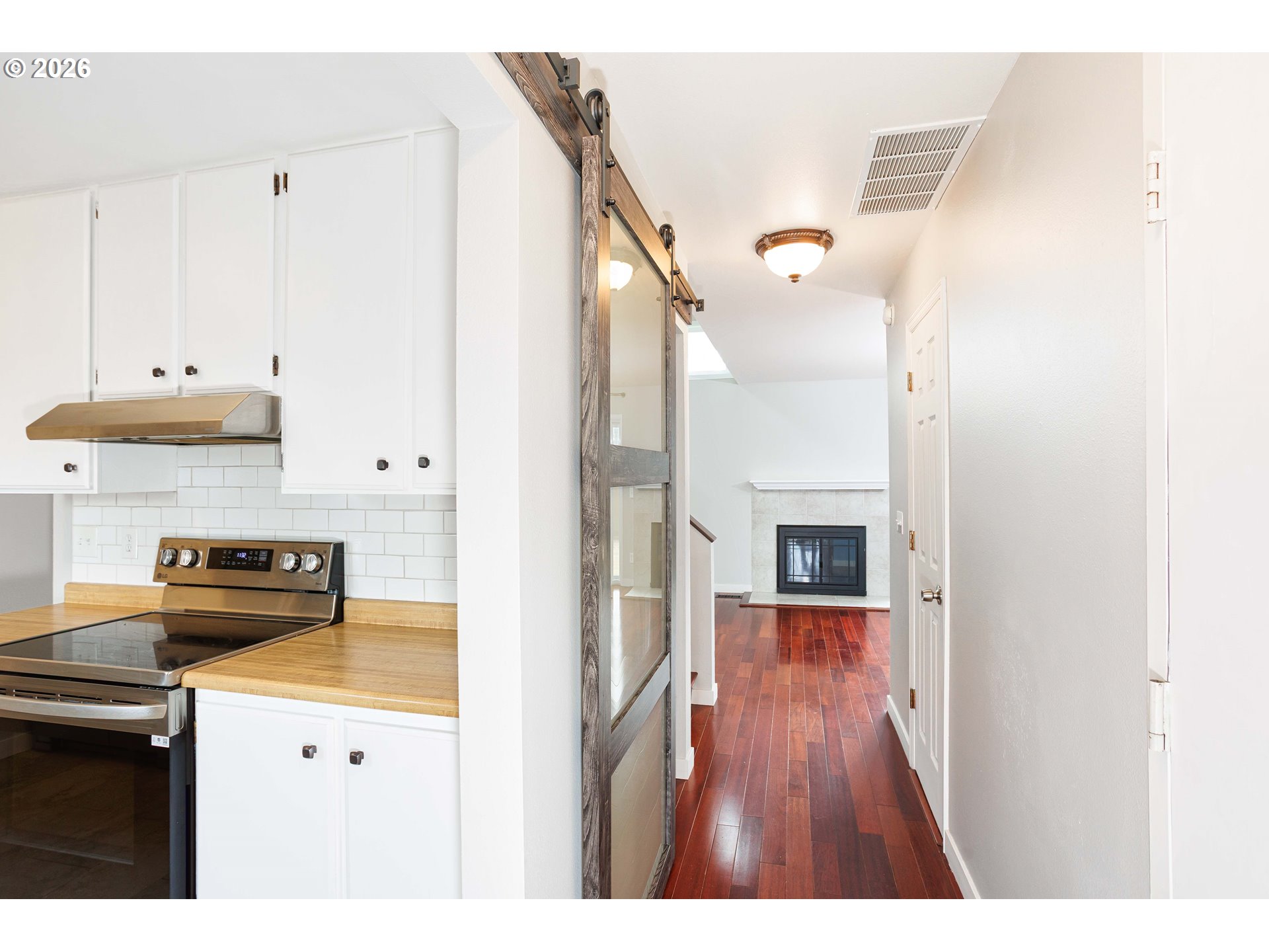 Photo #3: 558227138 Listing: Photo #3