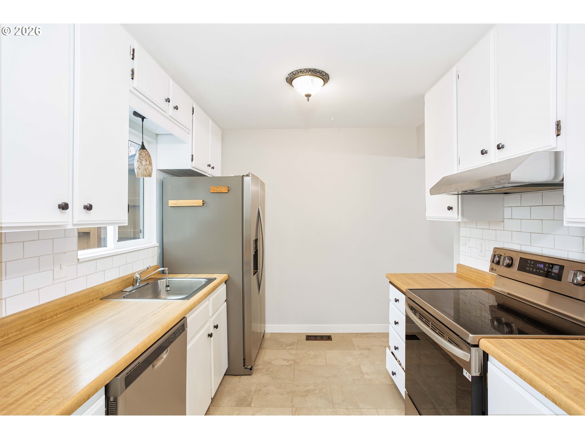 Photo #4: 558227138 Listing: Photo #4