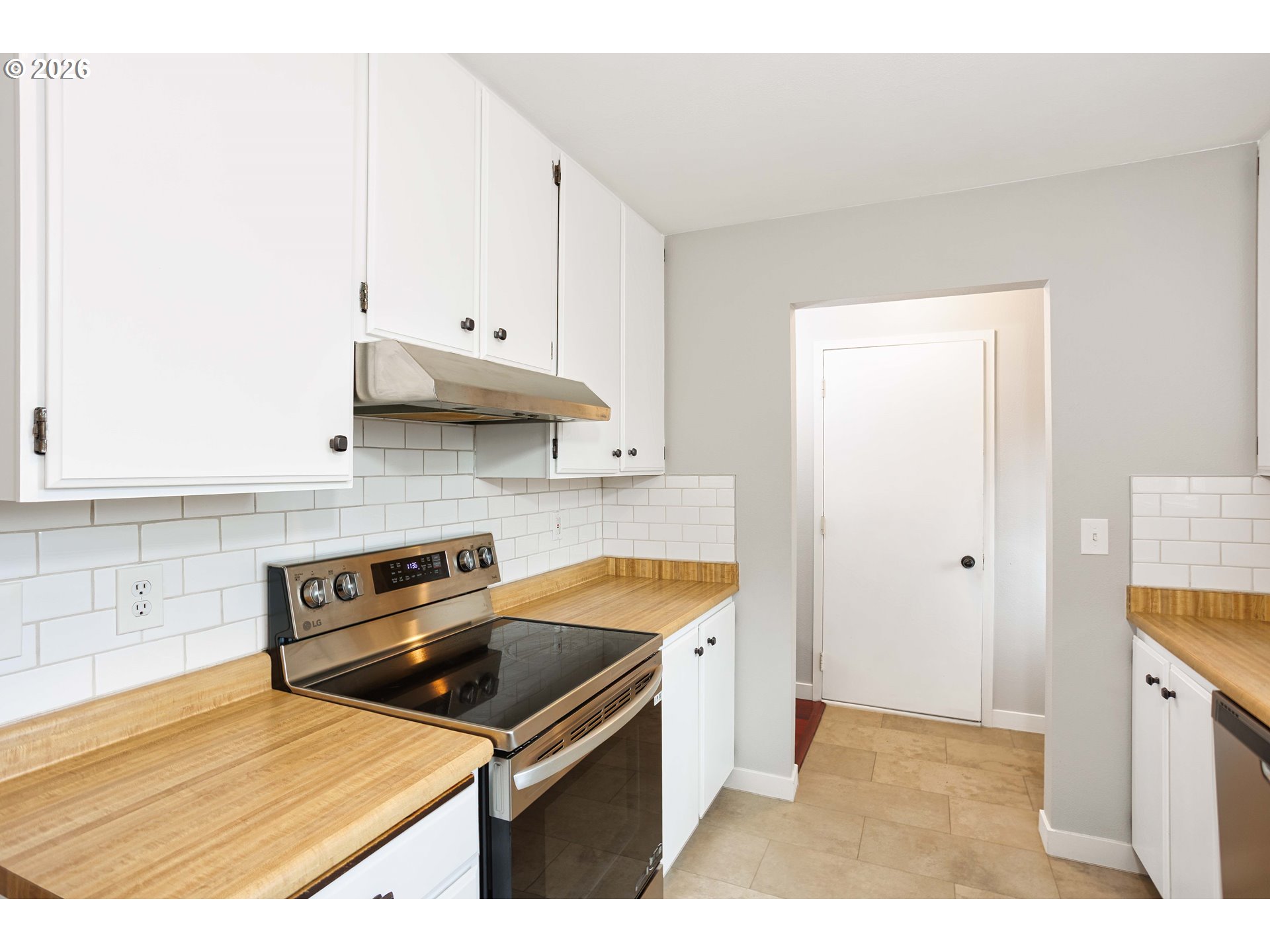 Photo #6: 558227138 Listing: Photo #6