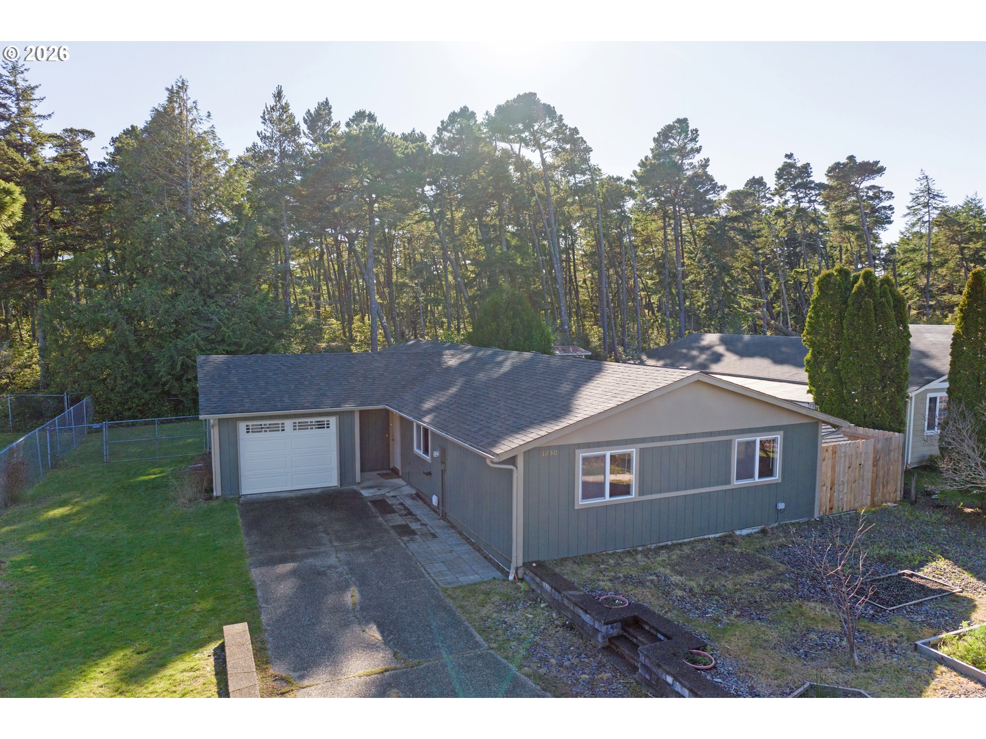 5147 HILLTOP DR, Florence, OR, 97439