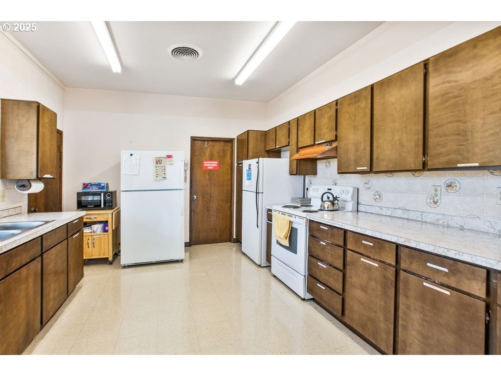 Photo #32: 559815705 Listing: Photo #32
