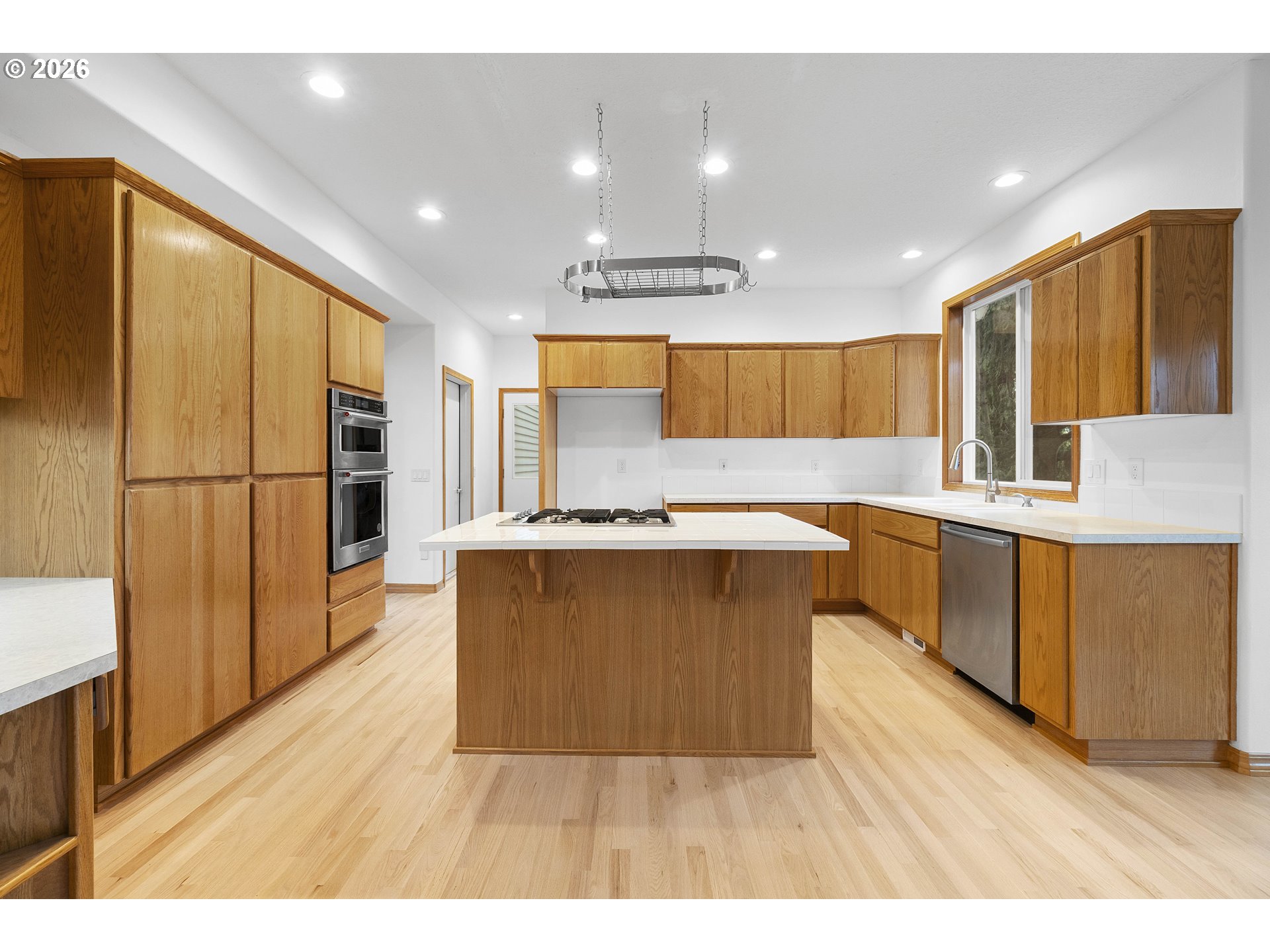 2321 NE ESTATE DR, Hillsboro, OR, 97124