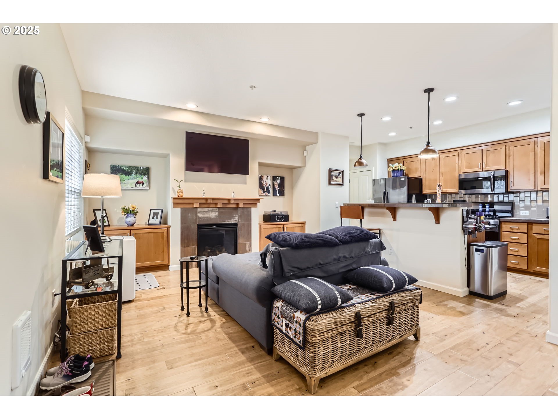 Photo #4: 560894771 Listing 
