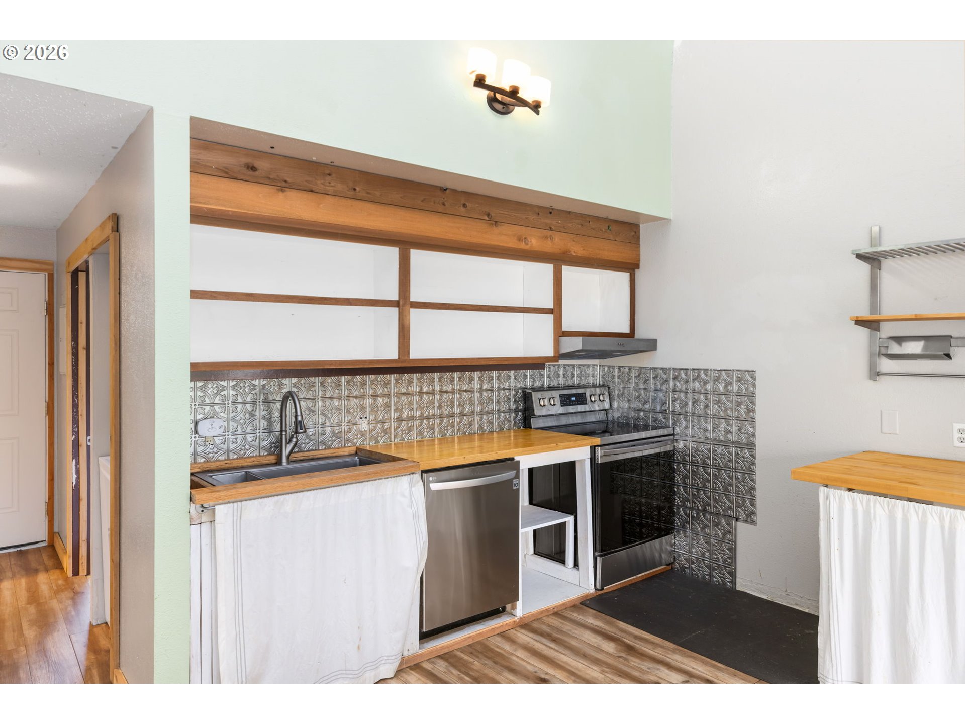 4 TOUCHSTONE UNIT 150, Lake Oswego, OR, 97035