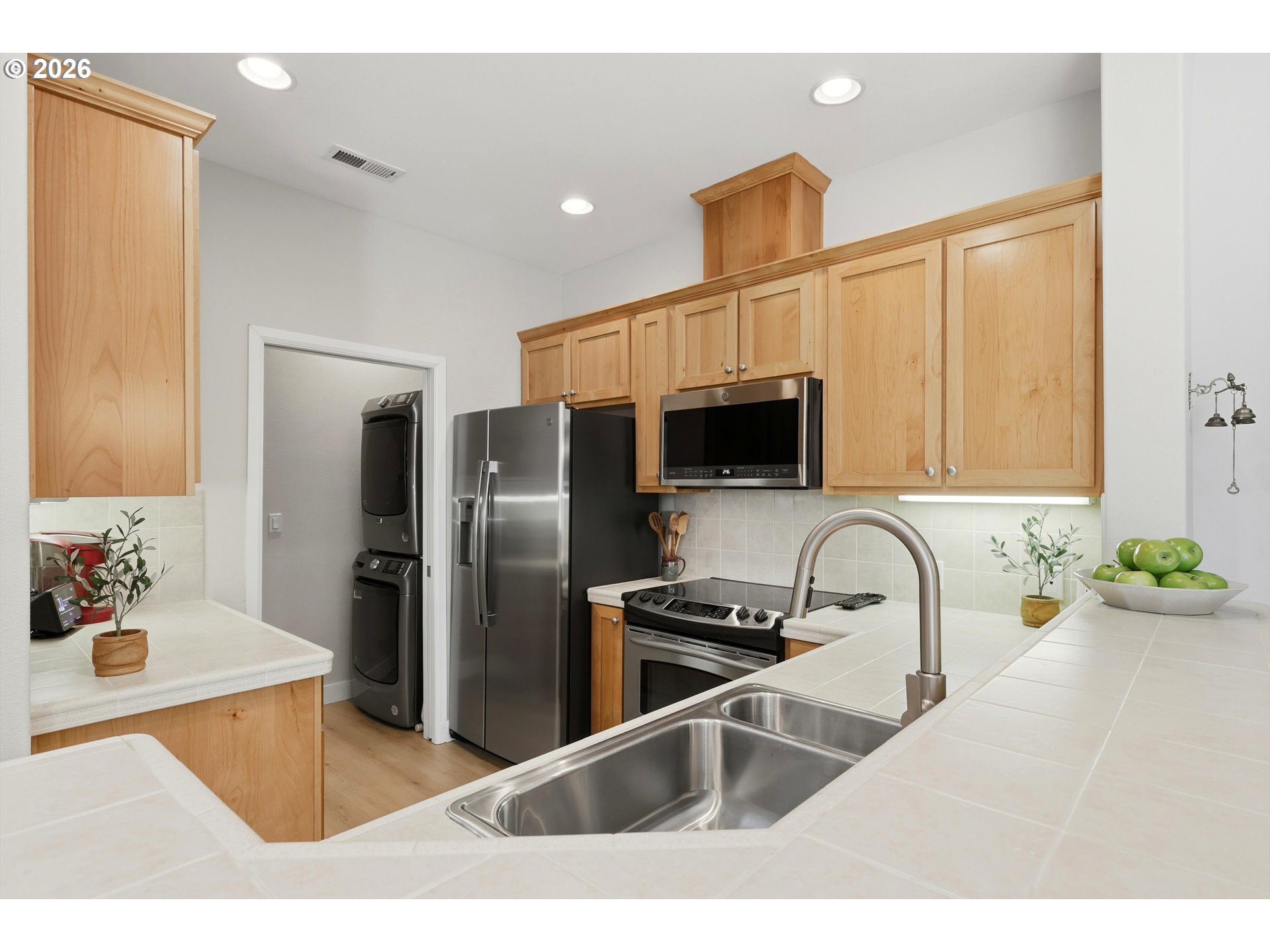 Photo #7: 561882858 Listing: Photo #7