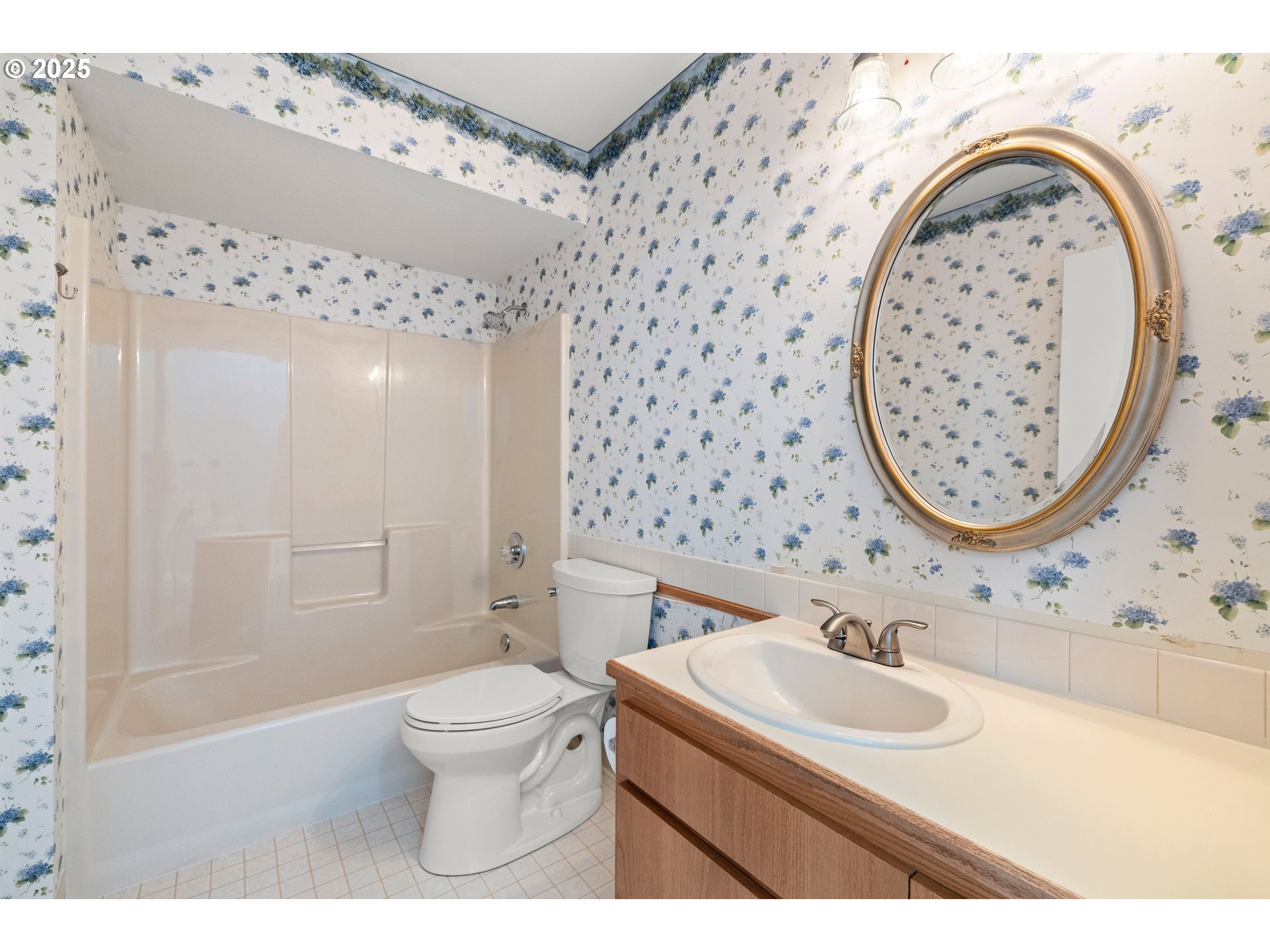 Photo #5: 563586452 Listing 