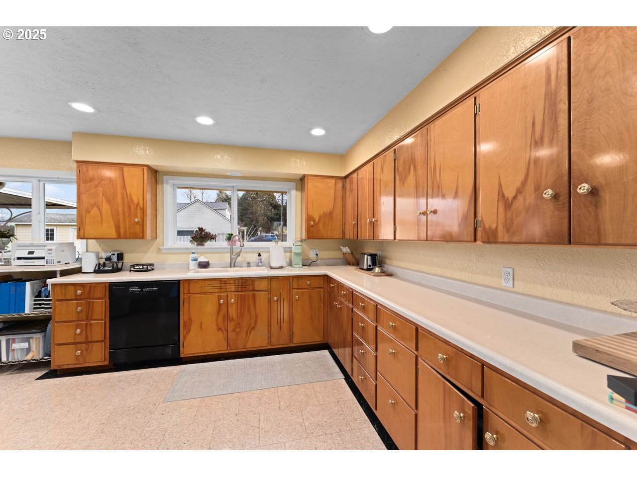 91247 N WILLAMETTE ST, Eugene, OR, 97408