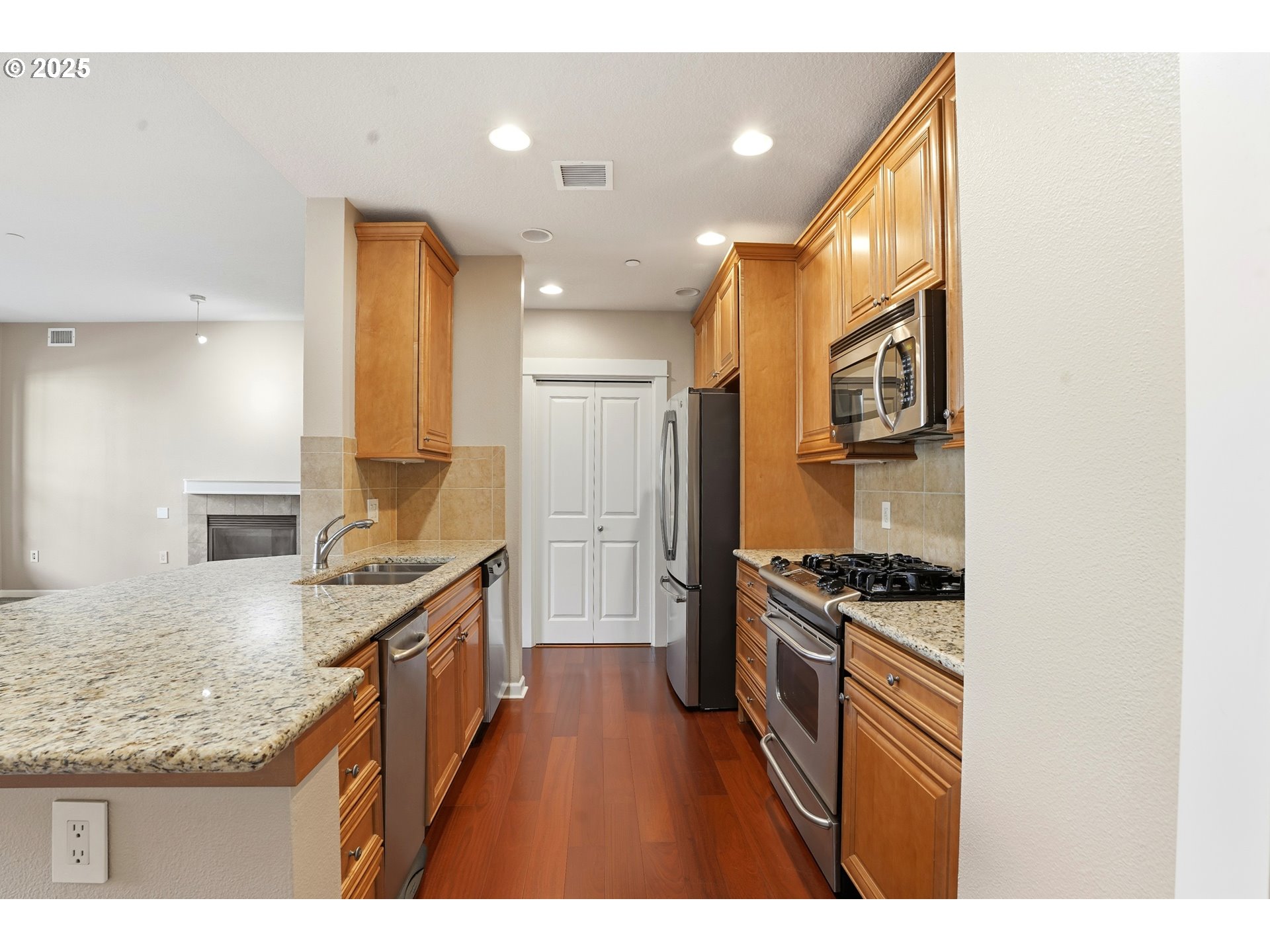 Photo #8: 565033388 Listing: Photo #8