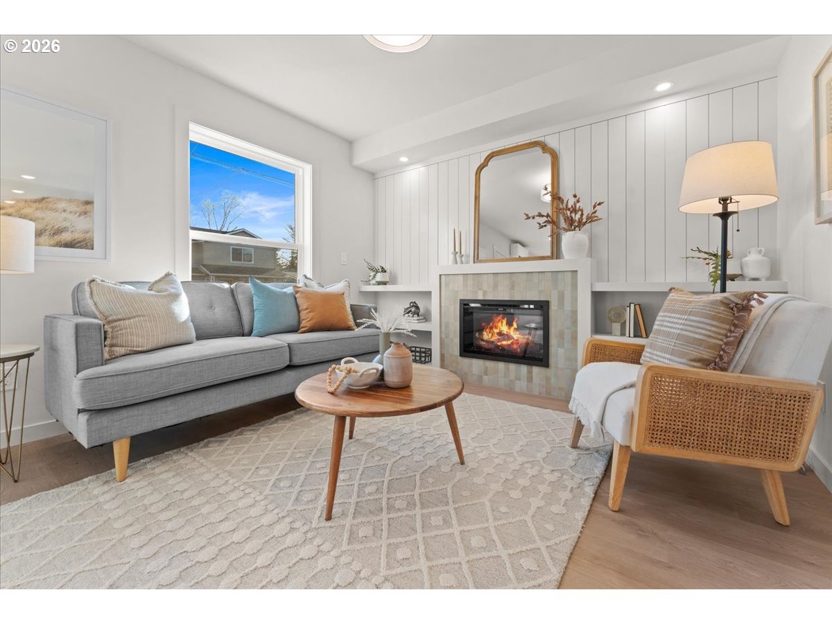 6703 SE 69th AVE UNIT A, Portland, OR, 97206