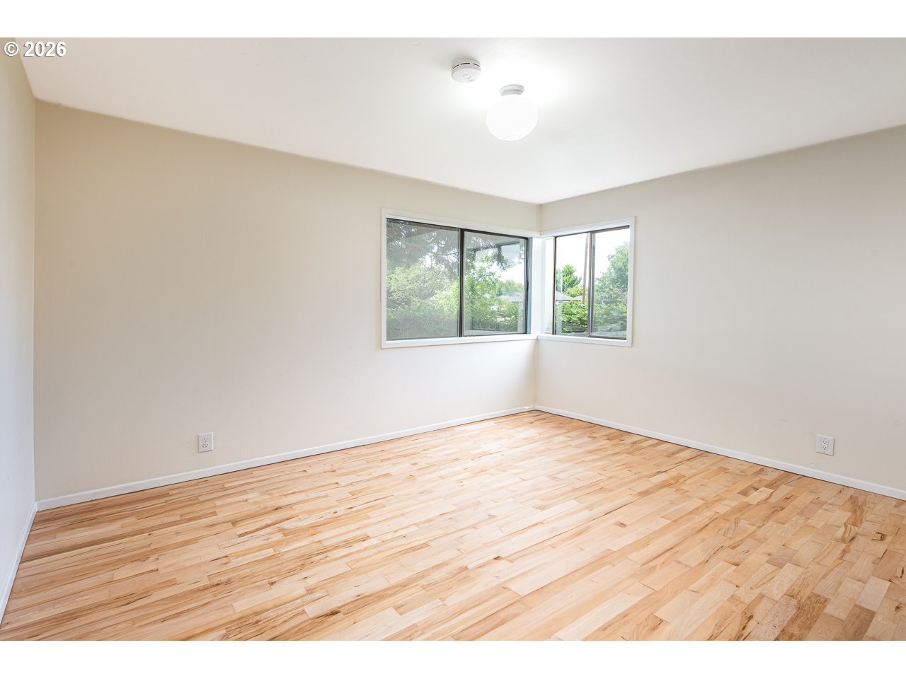 Property photo 11 of 32