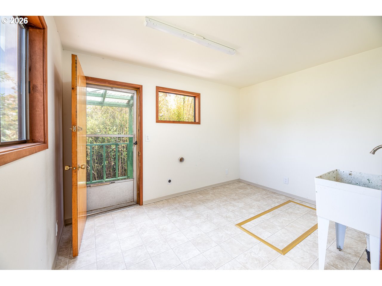 Property photo 21 of 32