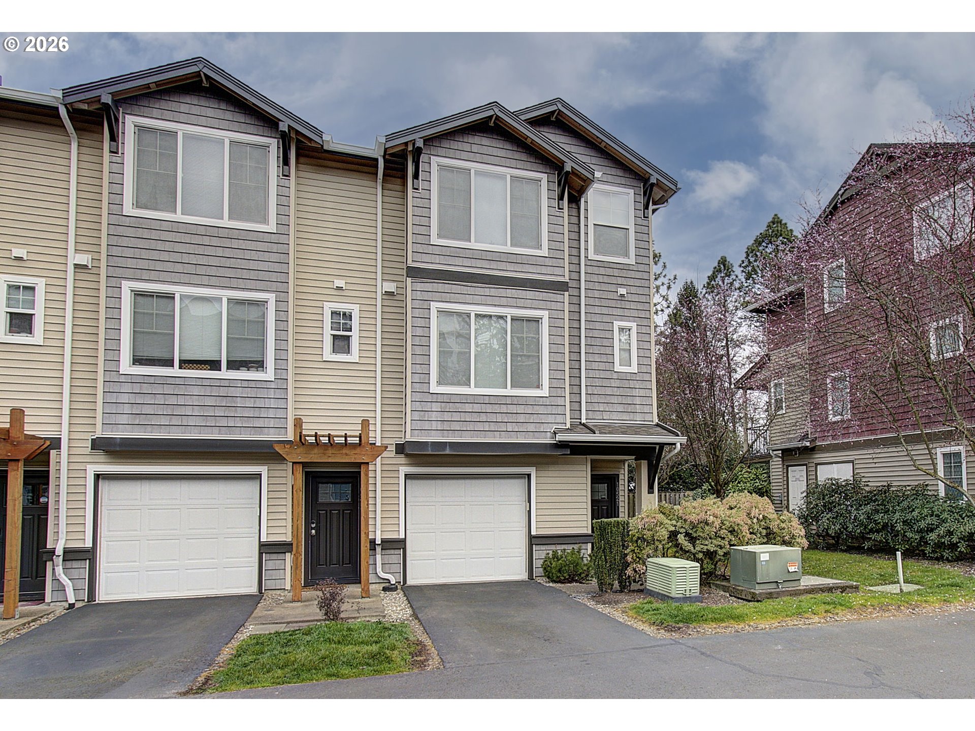 Photo #3: 567285918 Listing: Photo #3