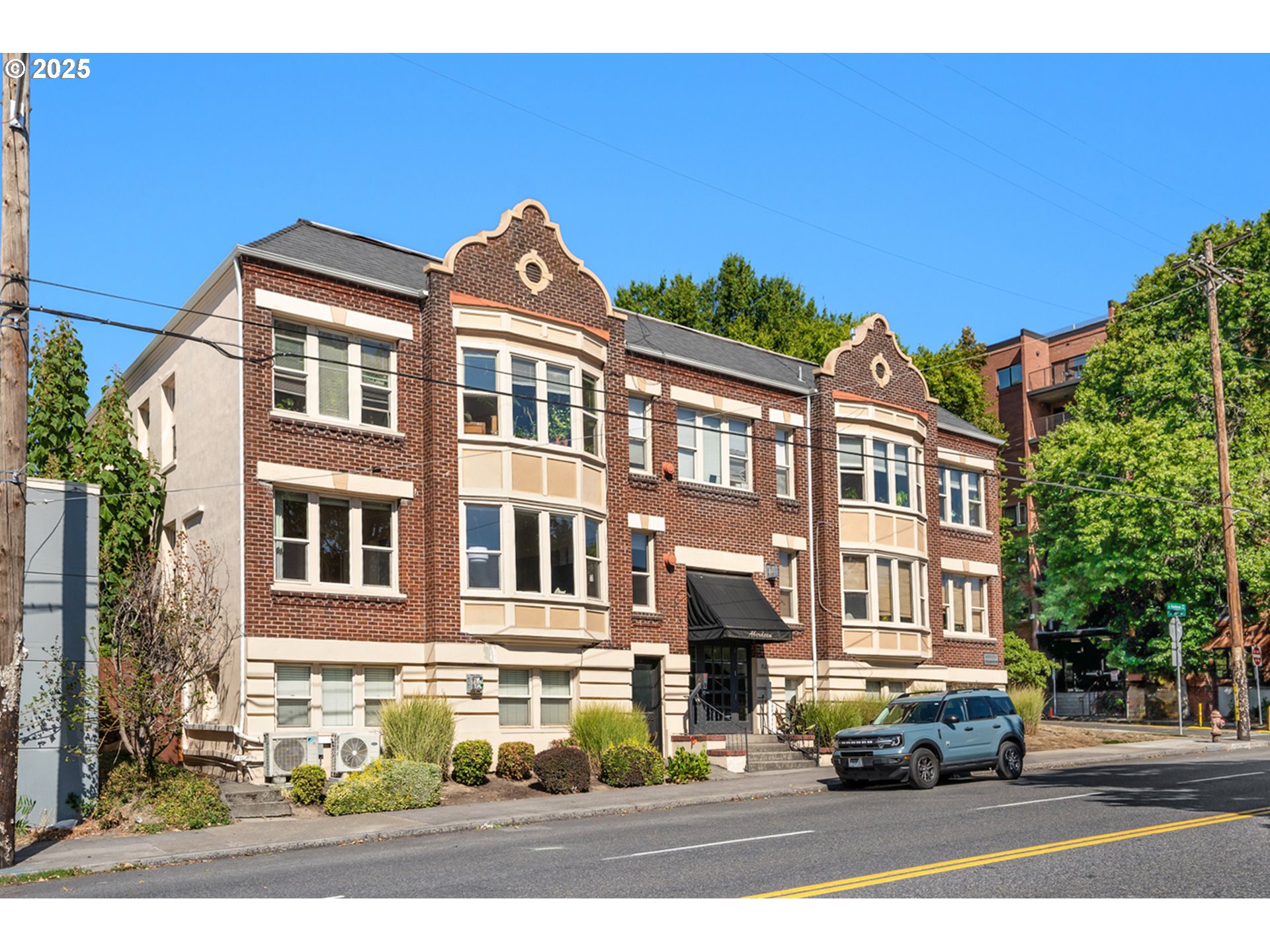 Photo #2: 568283333 Listing 